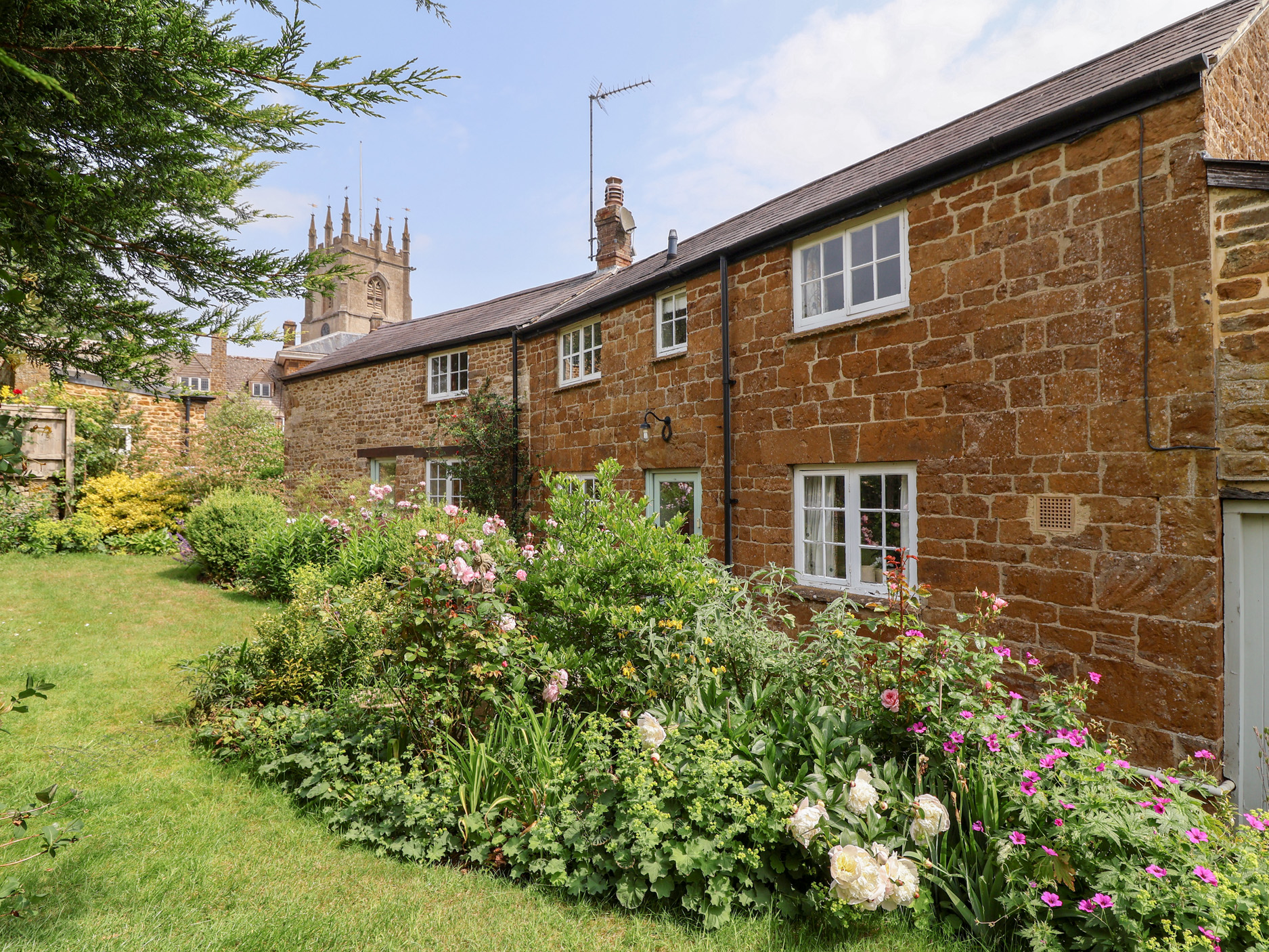 Holiday cottage, Hook Norton (Magdalen Cottage)
