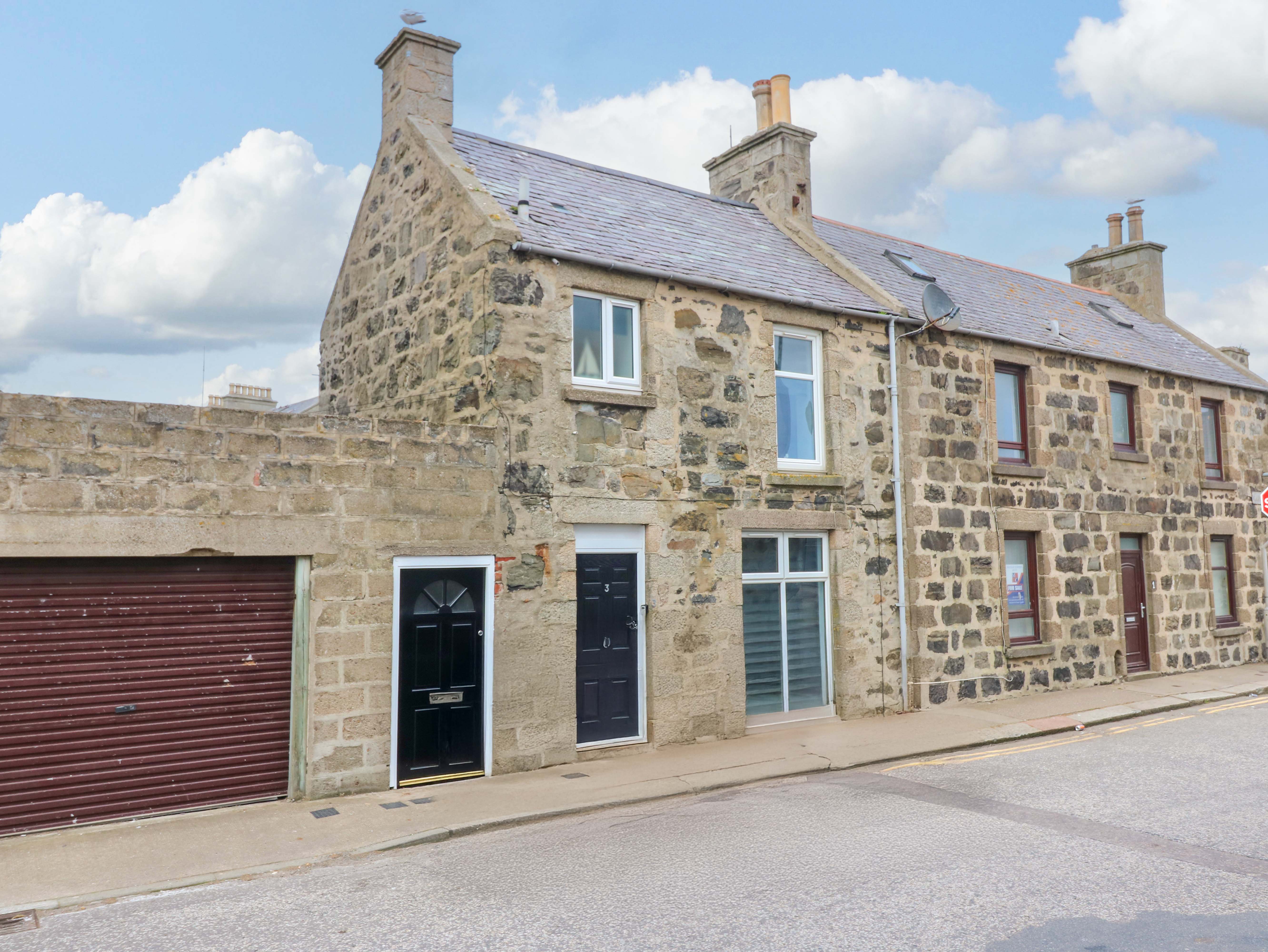 3 Caroline Place