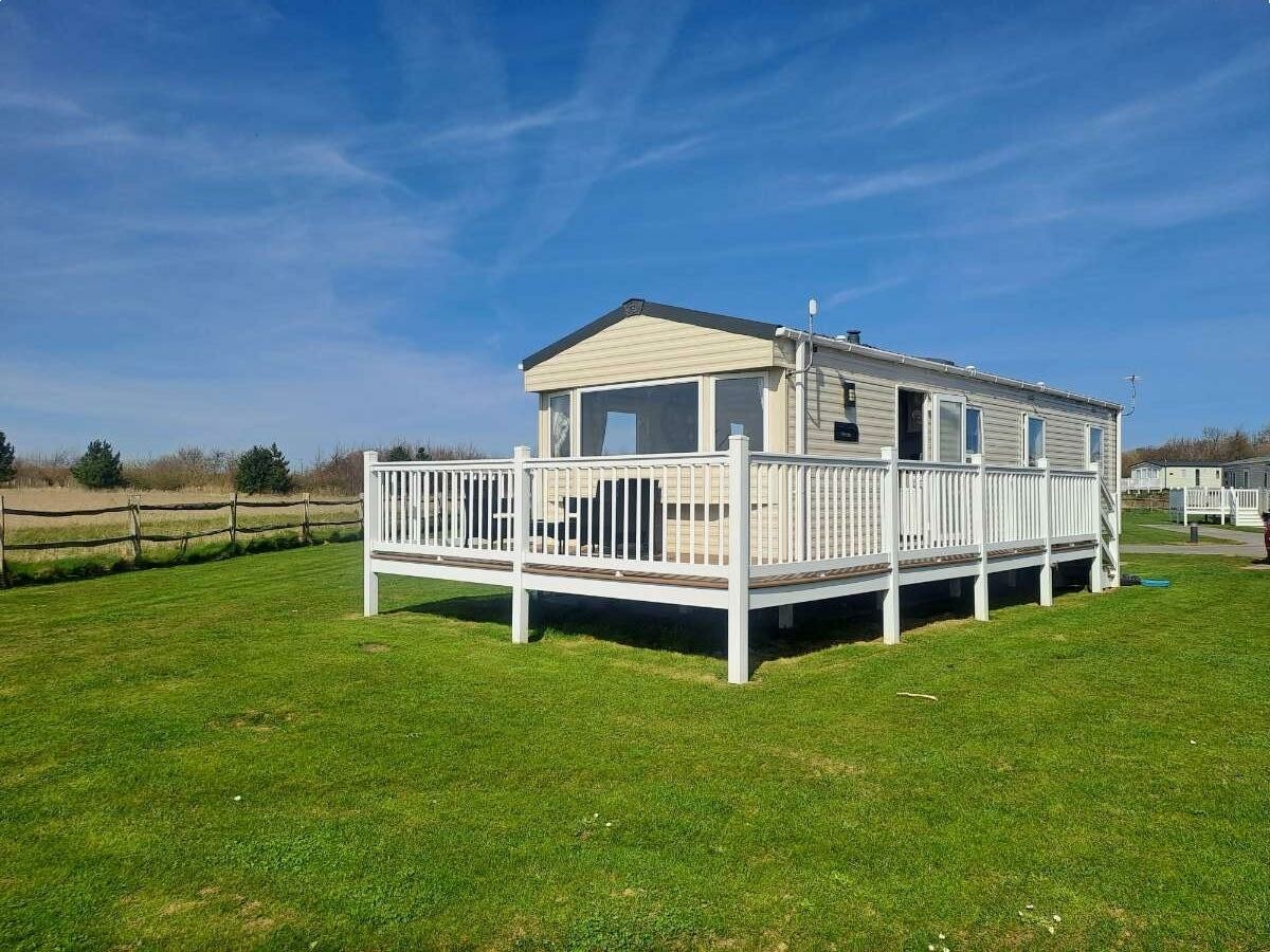 Sand Le Mere Holiday Village - Holiday Accommodation 18394 - イングランド