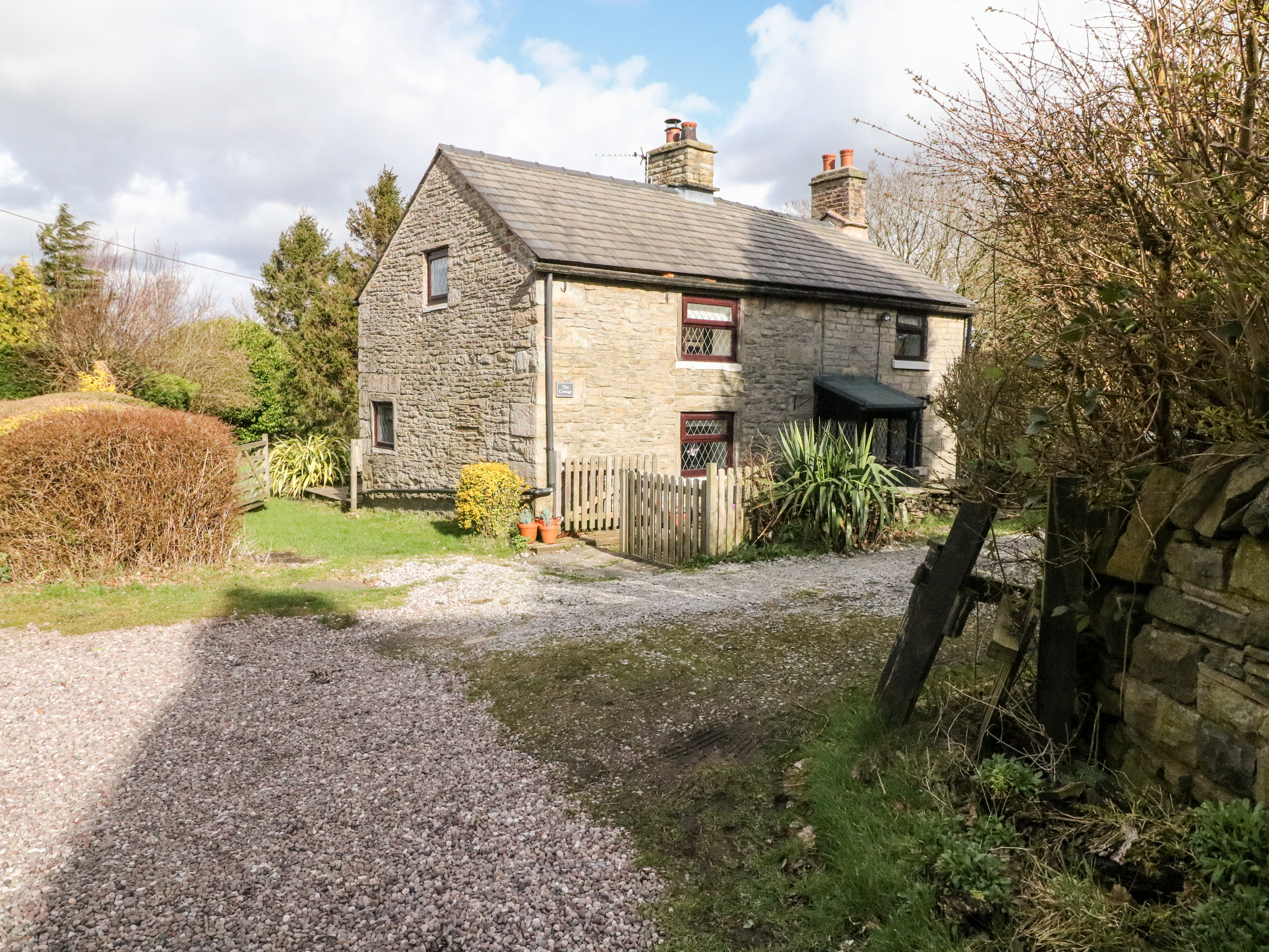 Holiday cottage in Glossop, Derbyshire - Photo 1