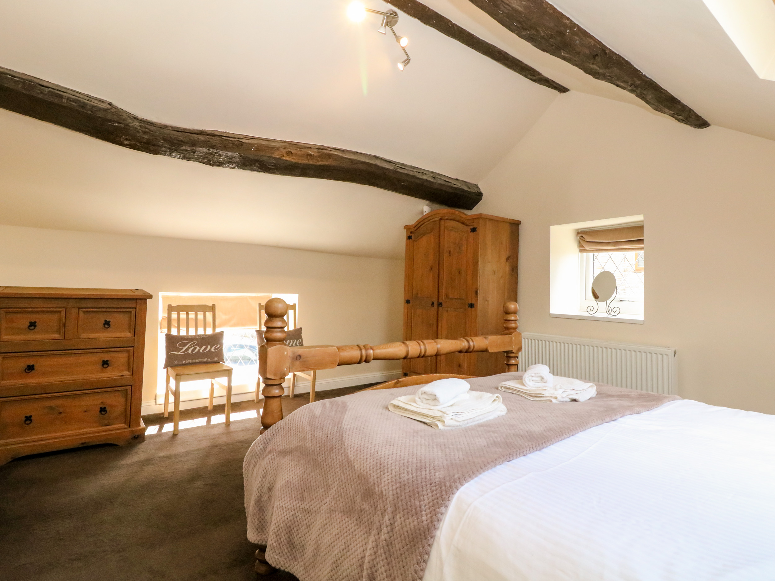 Holiday cottage in Glossop, Derbyshire - Photo 9