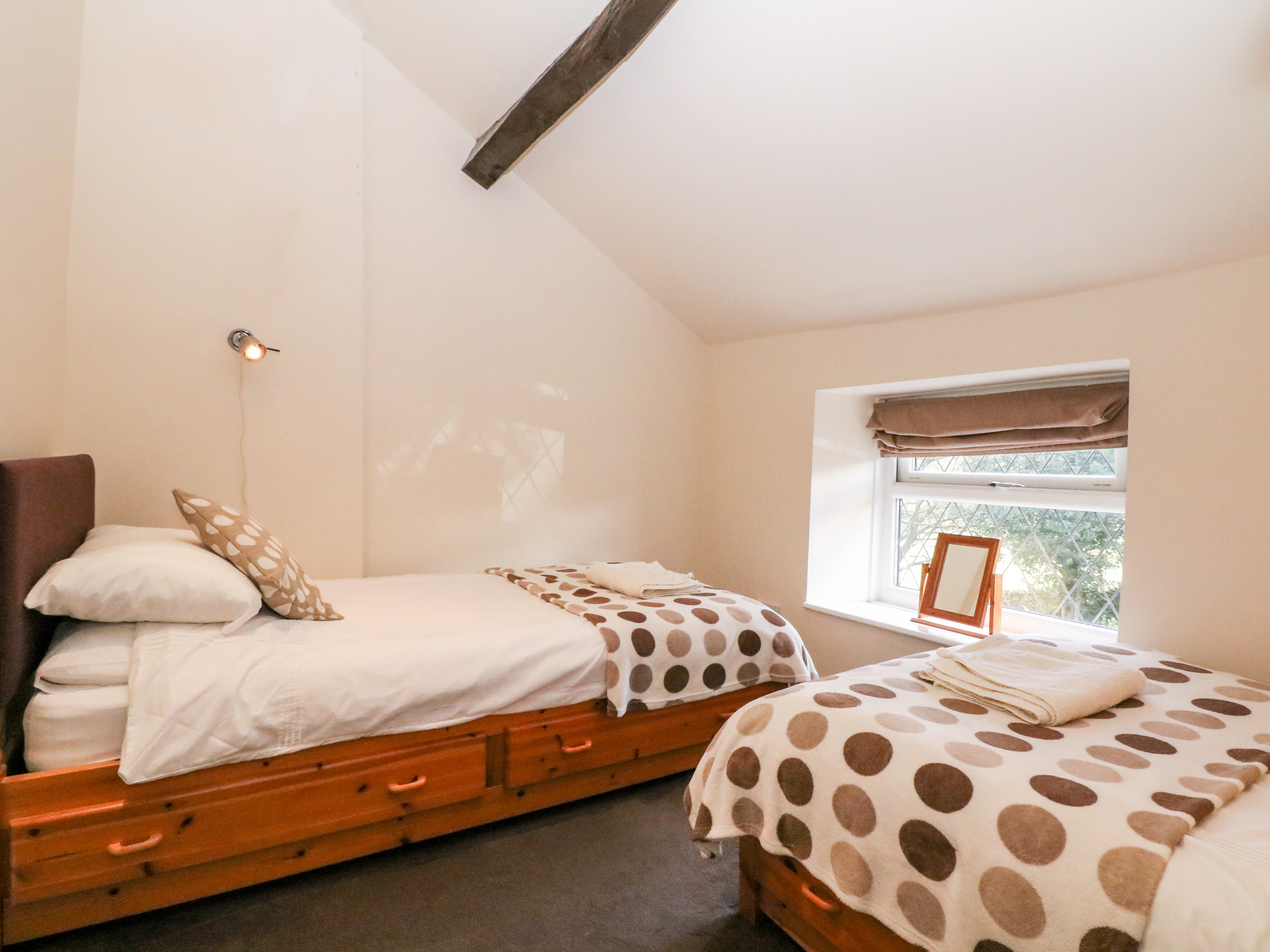 Holiday cottage in Glossop, Derbyshire - Photo 10