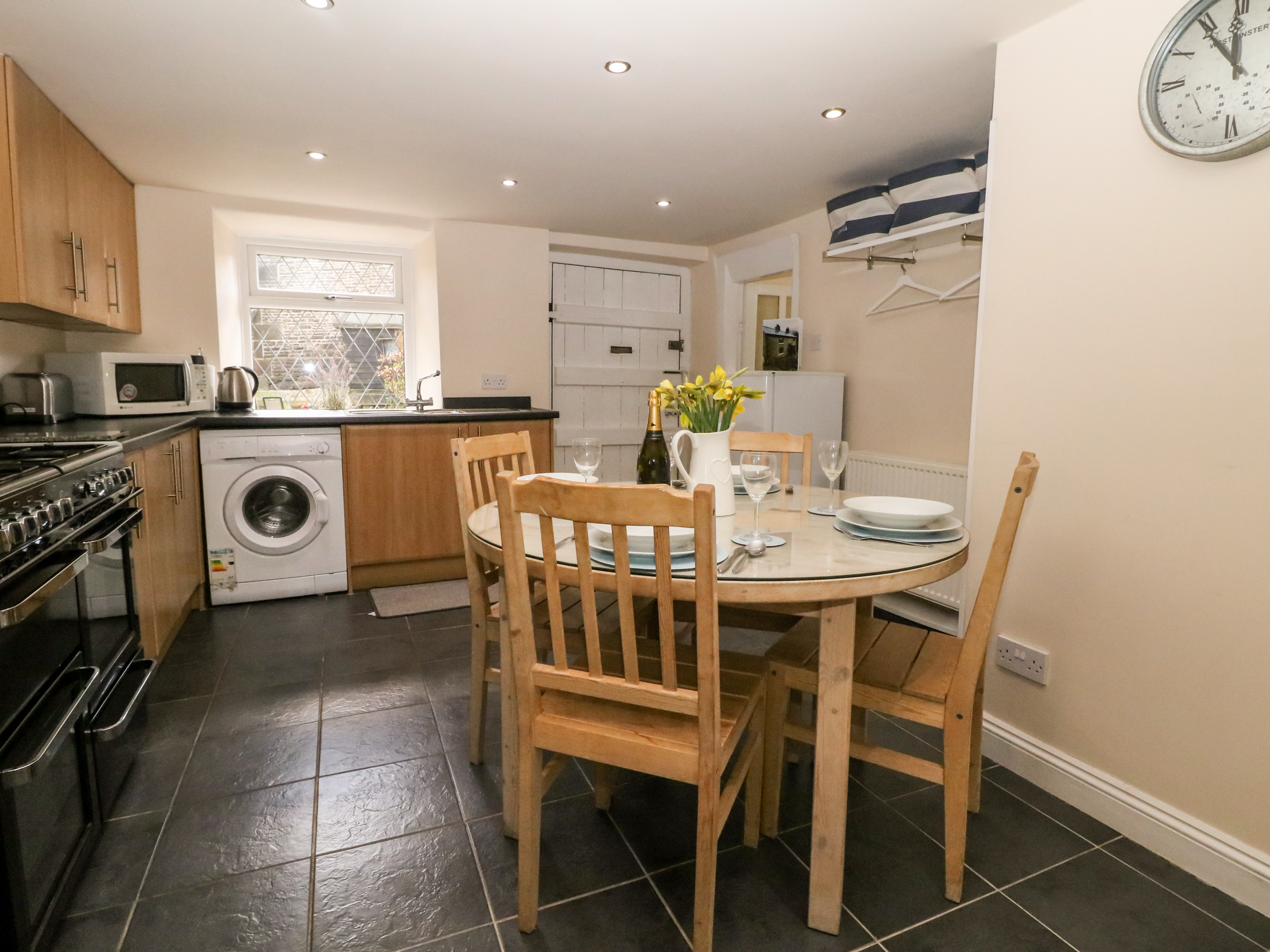 Holiday cottage in Glossop, Derbyshire - Photo 5