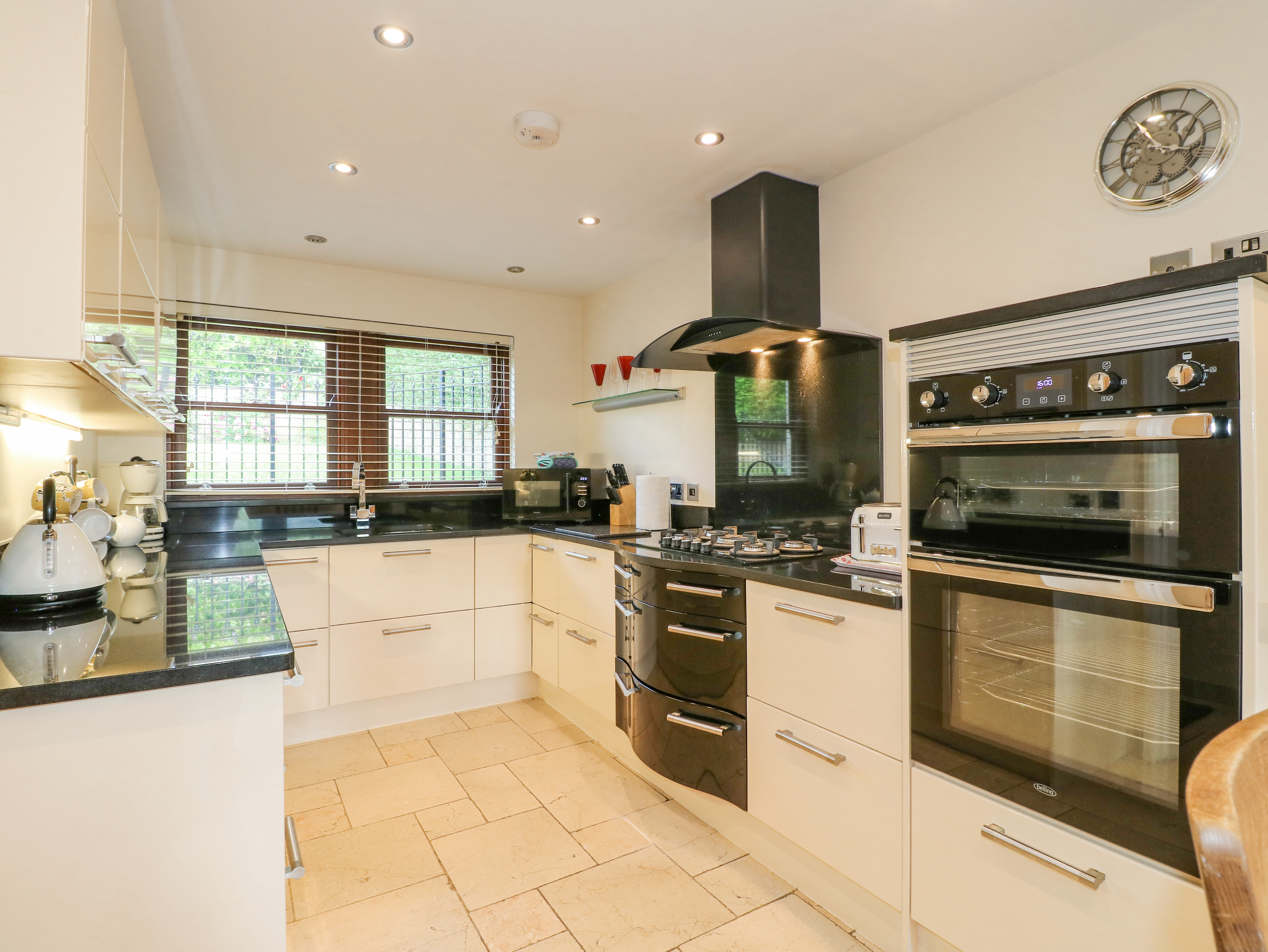 Holiday cottage in Darley Dale, Derbyshire - Photo 6