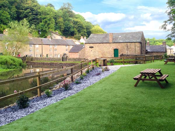 Holiday cottage in Cromford, Derbyshire - Photo 2