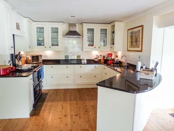 Woodhill Cottage - Sleeps 7