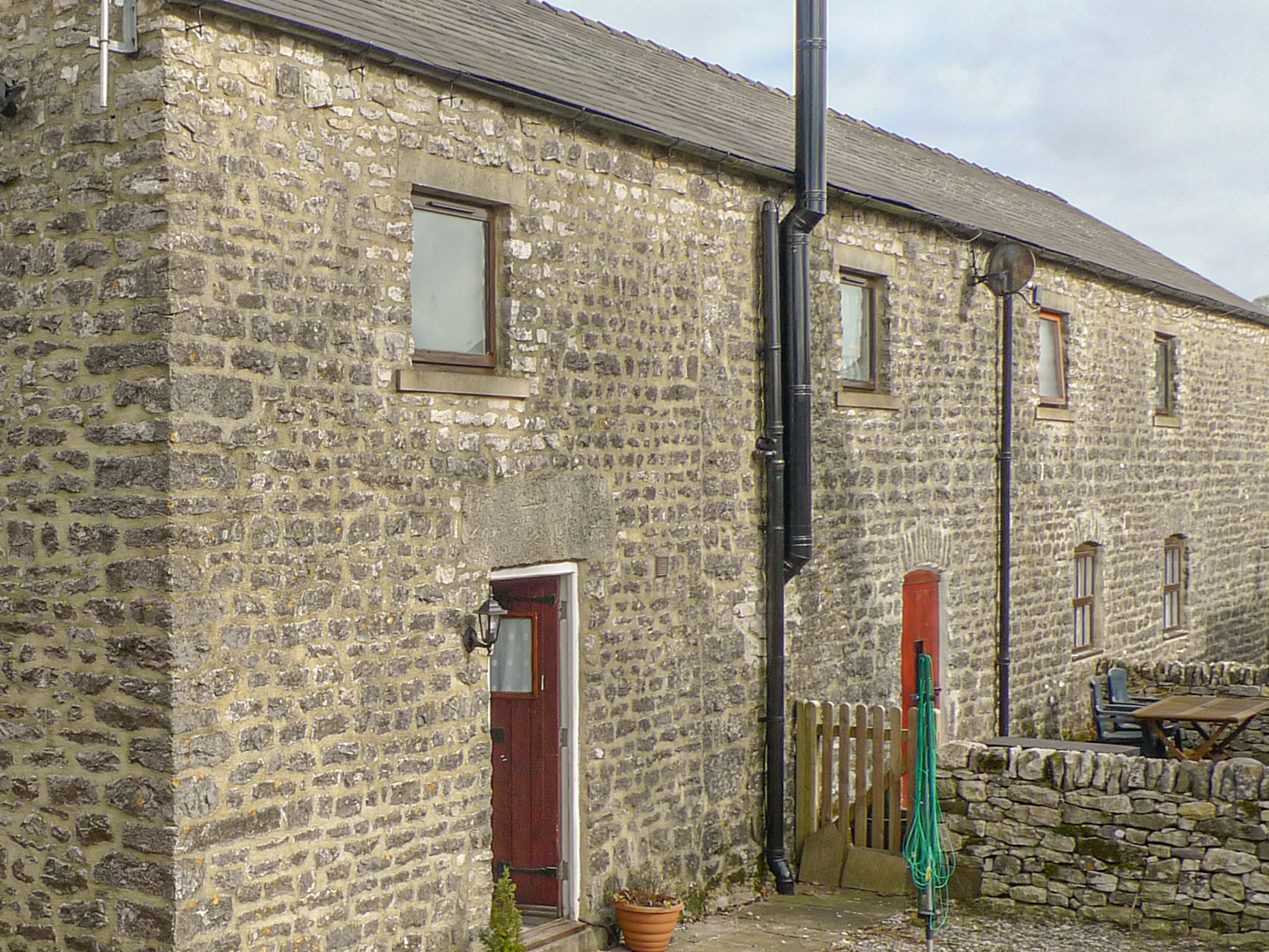 Holiday cottage in Chelmorton, Derbyshire - Photo 1