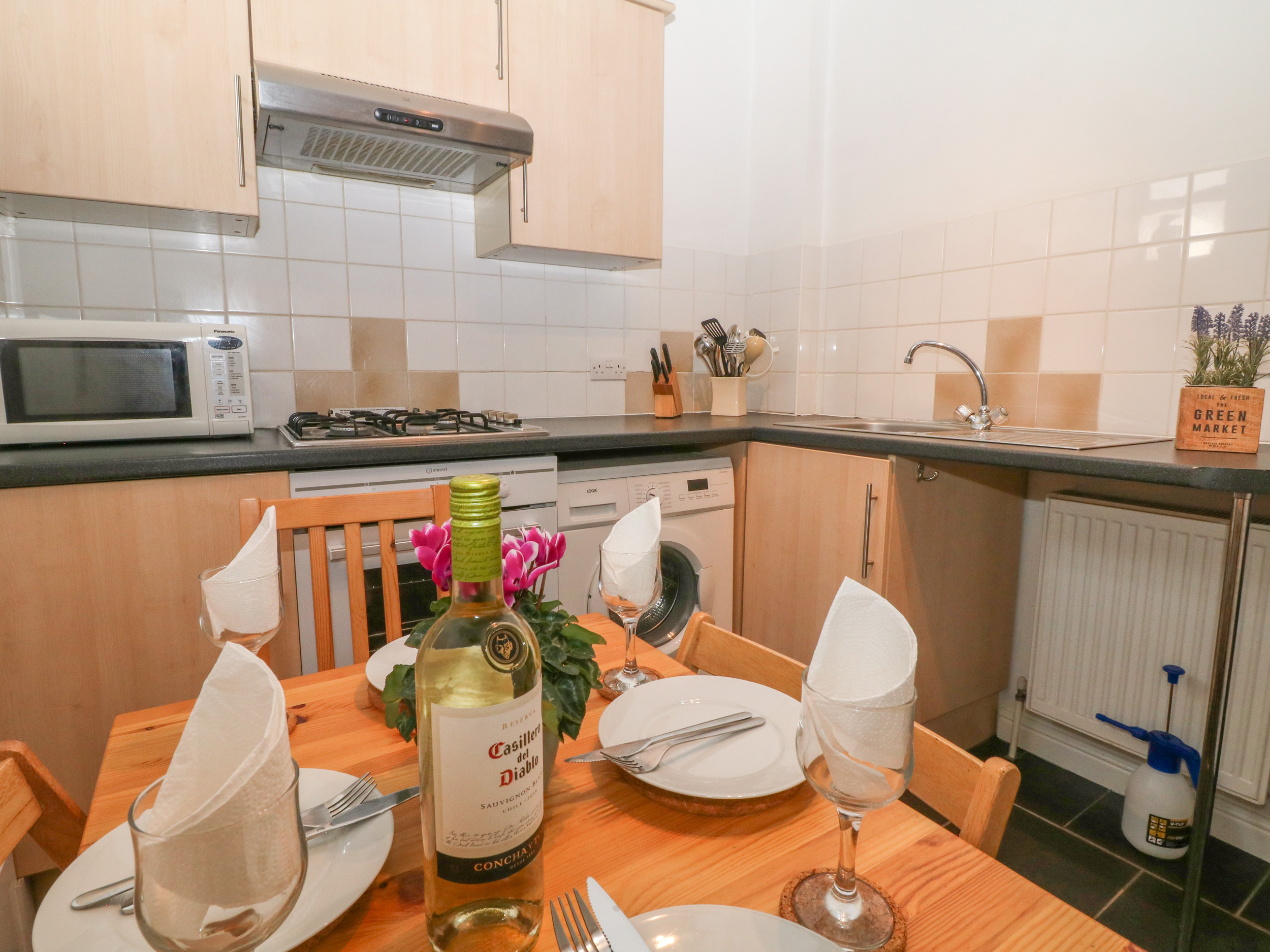 Holiday cottage in Tideswell, Derbyshire - Photo 7