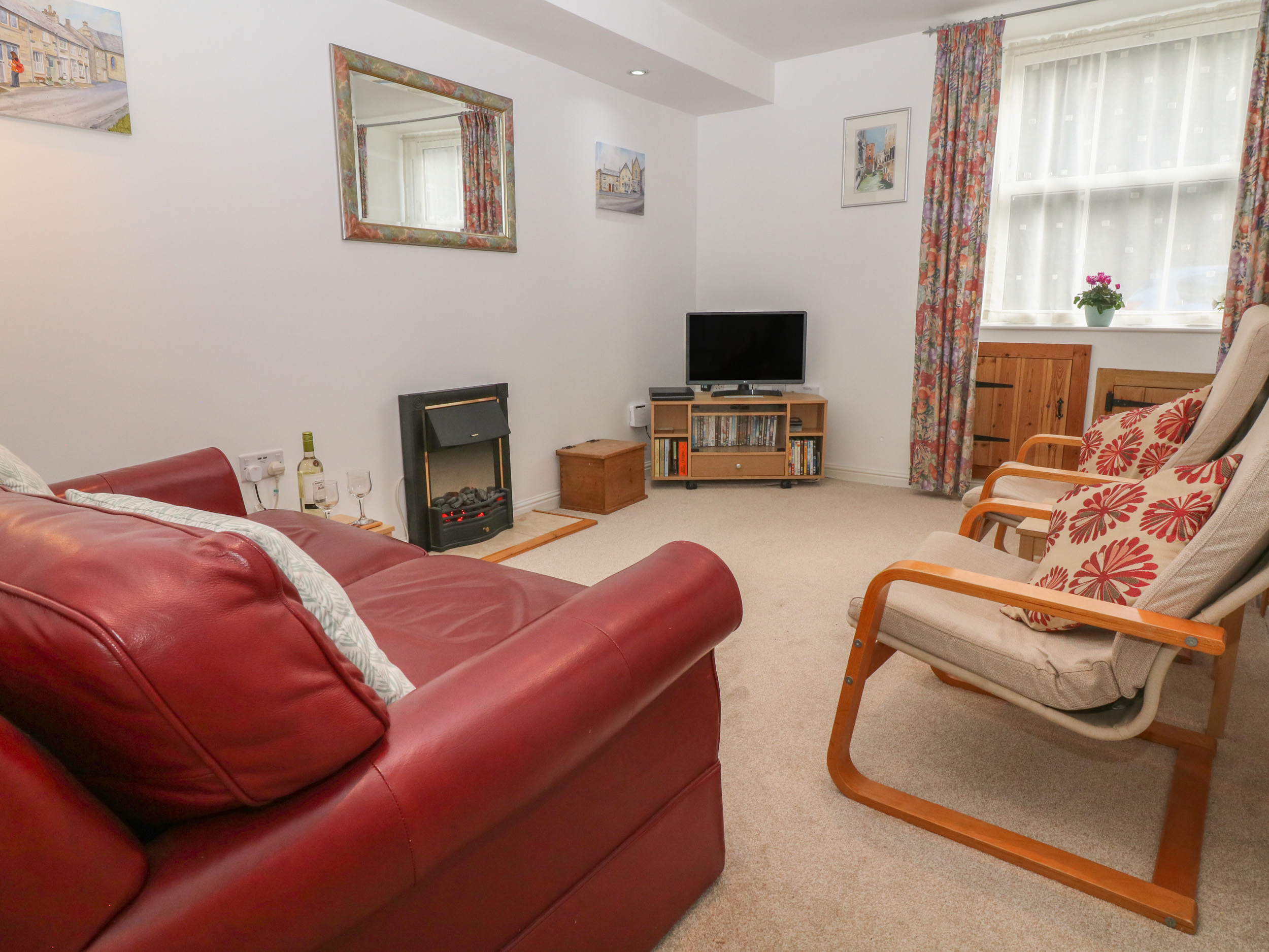 Holiday cottage in Tideswell, Derbyshire - Photo 3