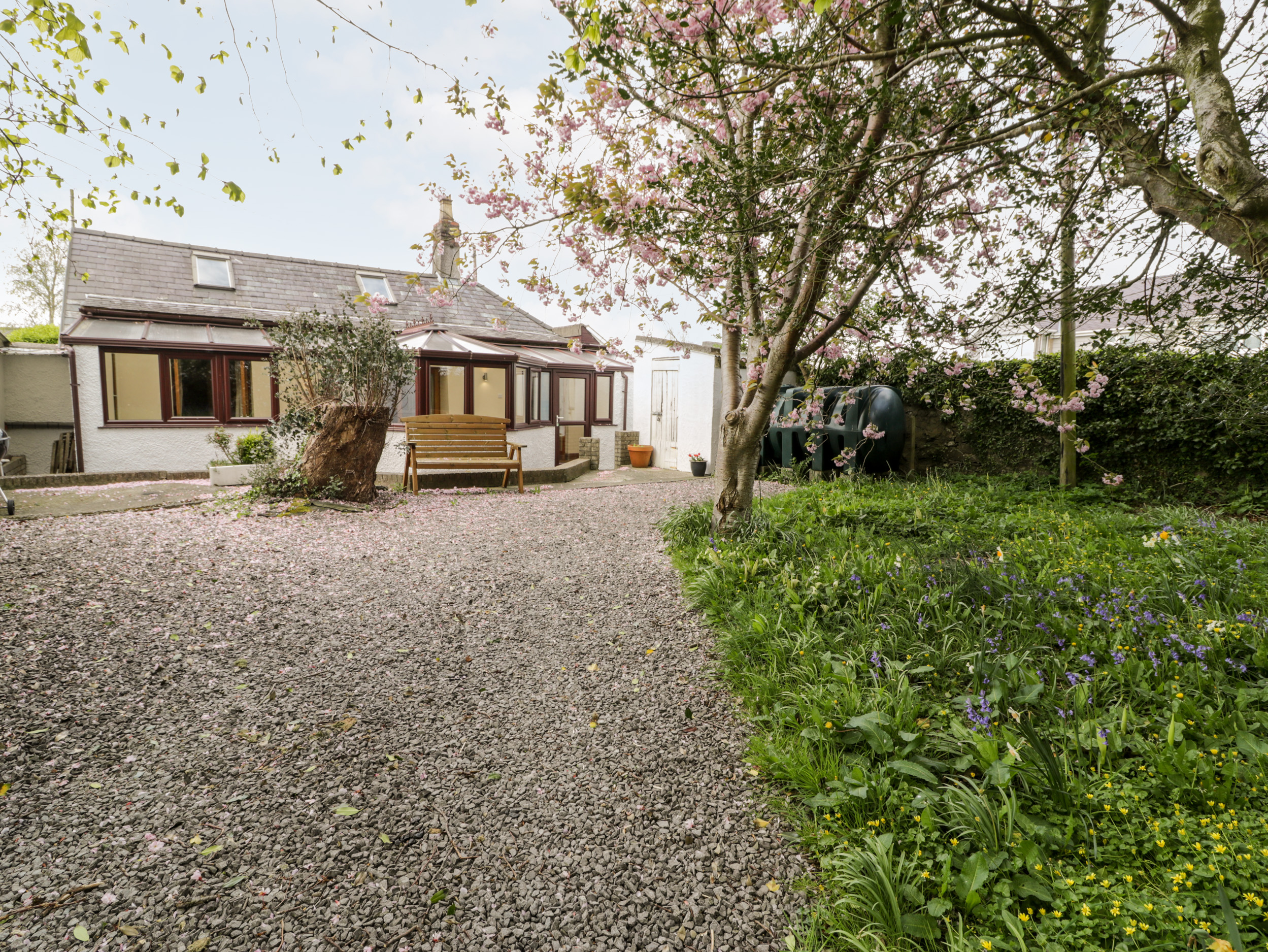 Holiday cottage, Llanddaniel Fab ()