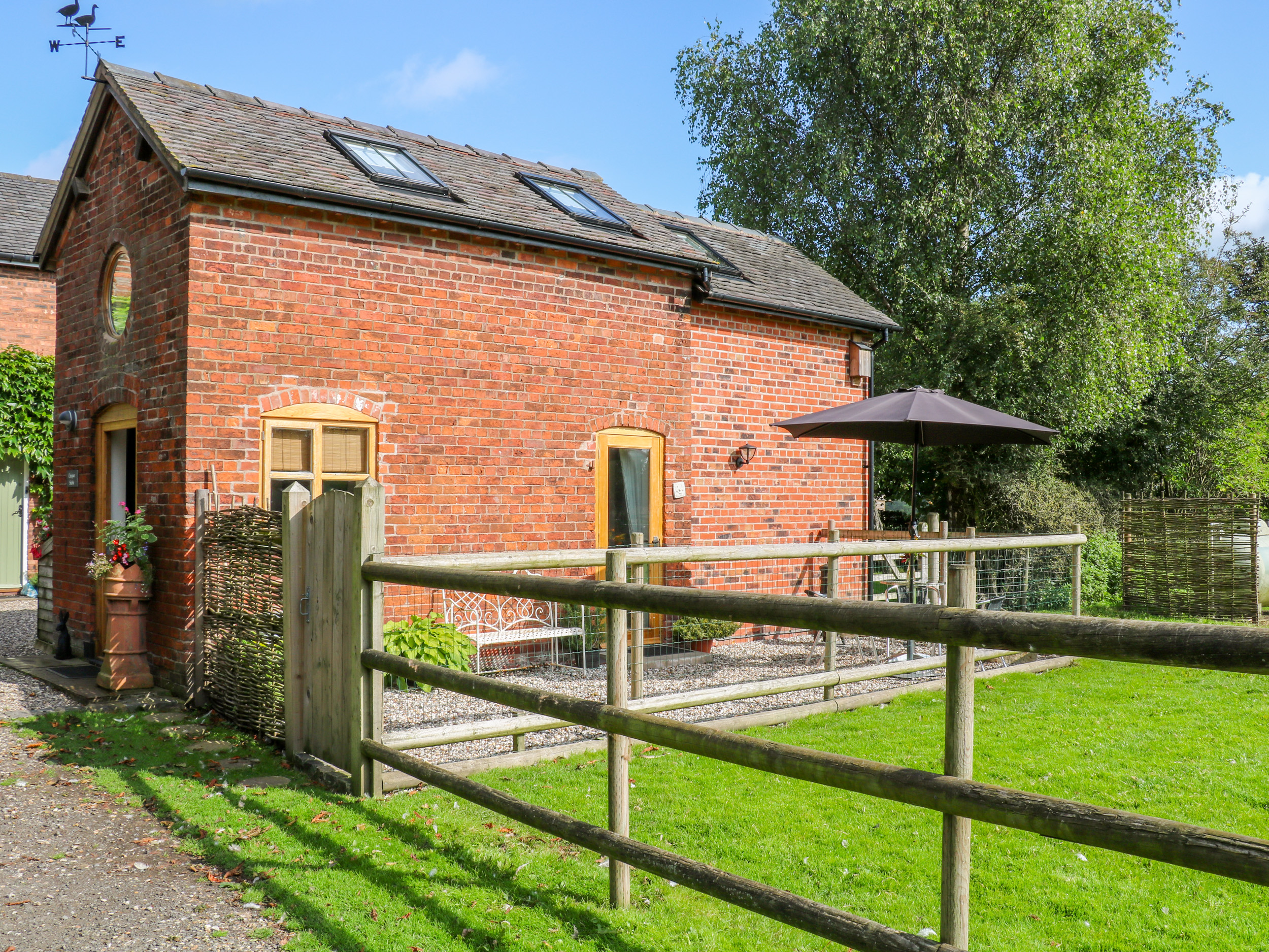 Holiday cottage, Sandbach (Chequer Stable)