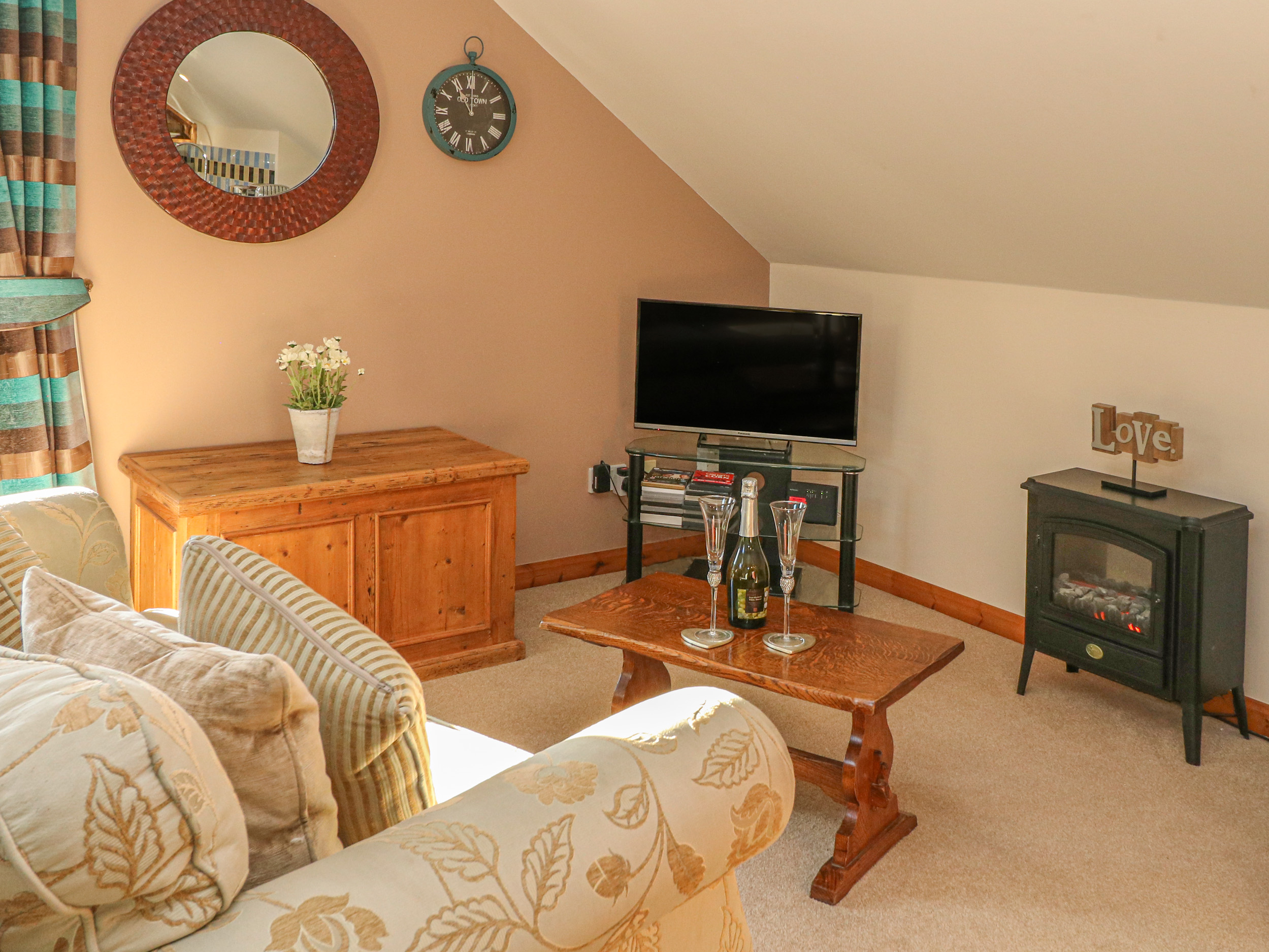 Holiday cottage in Bradwell, Derbyshire - Photo 6