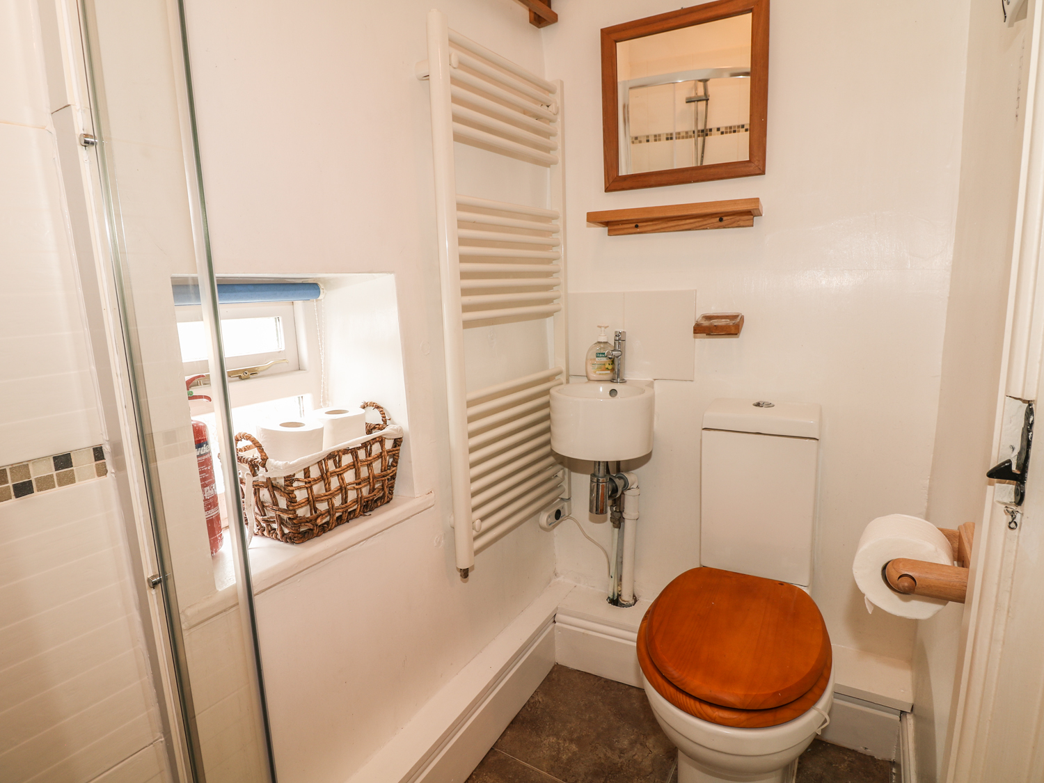Holiday cottage in Bradwell, Derbyshire - Photo 10