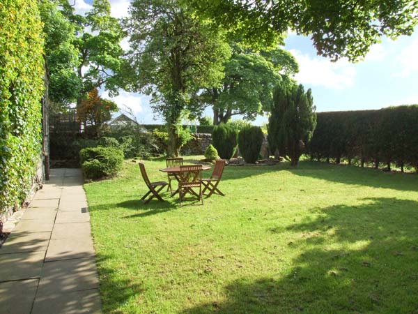 Holiday cottage in Peak Forest, Derbyshire - Photo 2