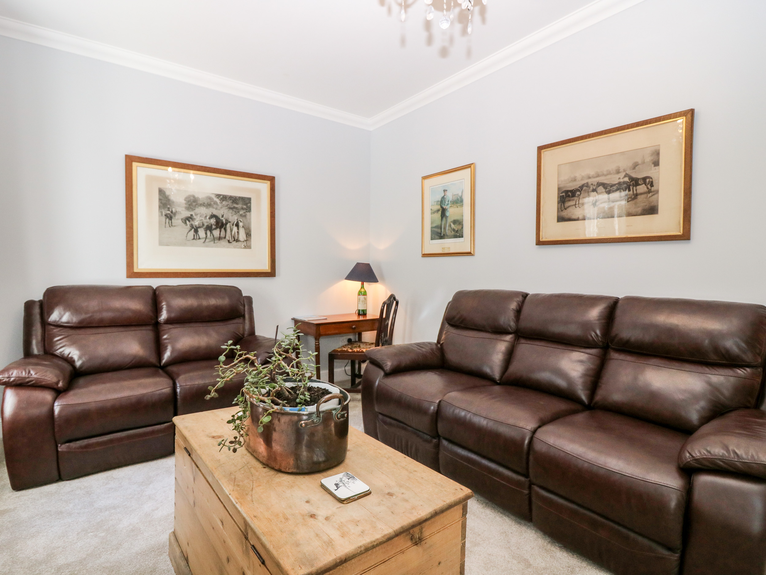 Courtyard Cottage - Sleeps 6