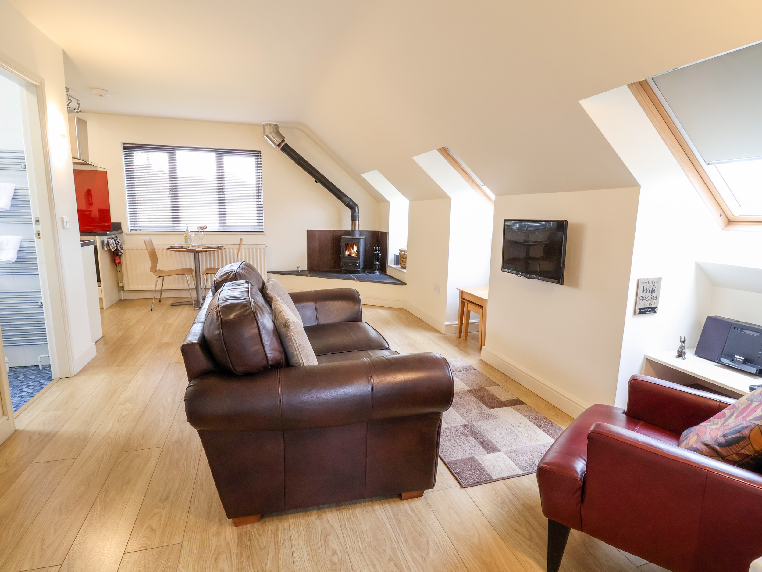 Tyn-y-Mynydd Bach - Sleeps 2