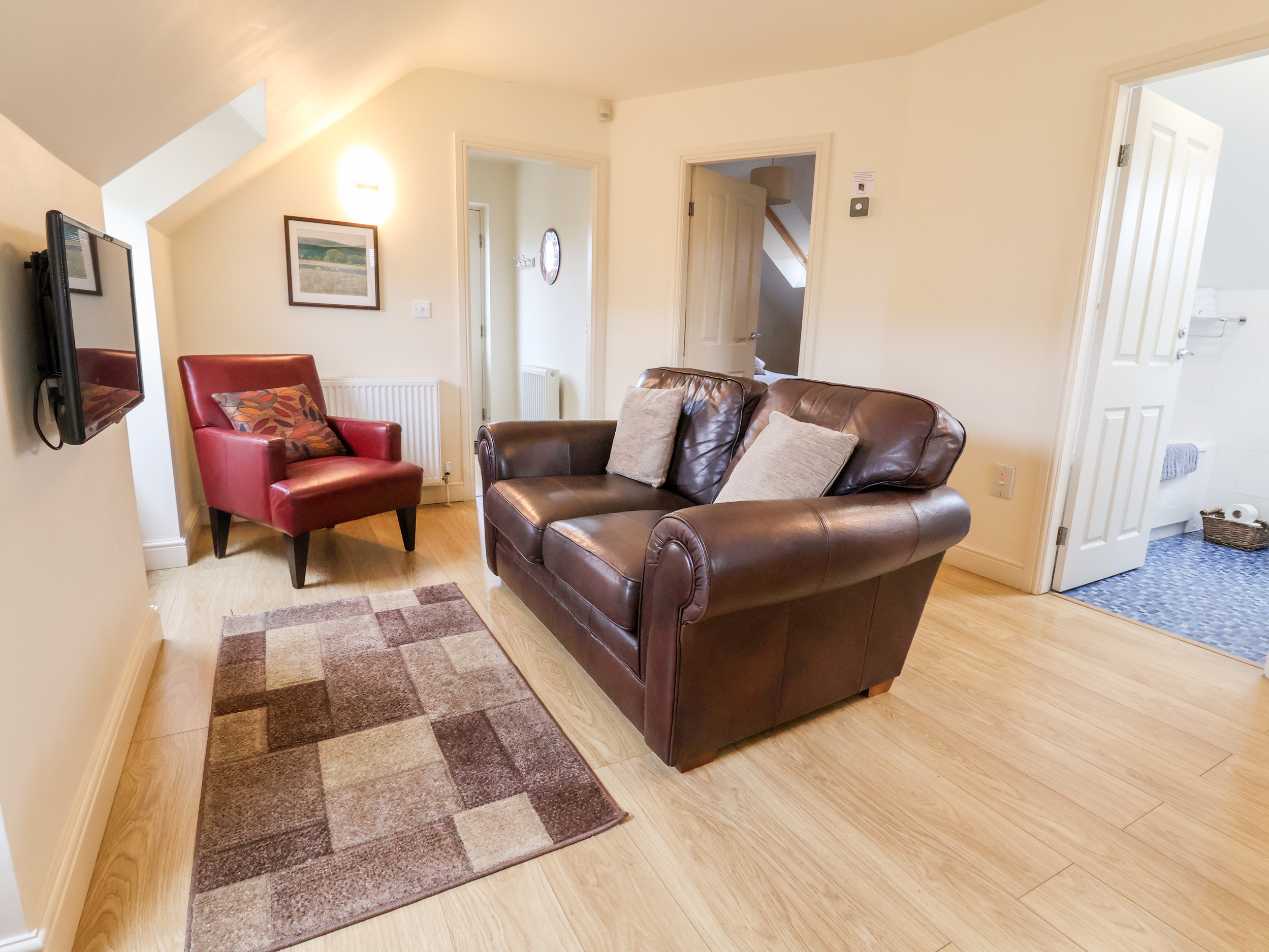 Tyn-y-Mynydd Bach - Sleeps 2