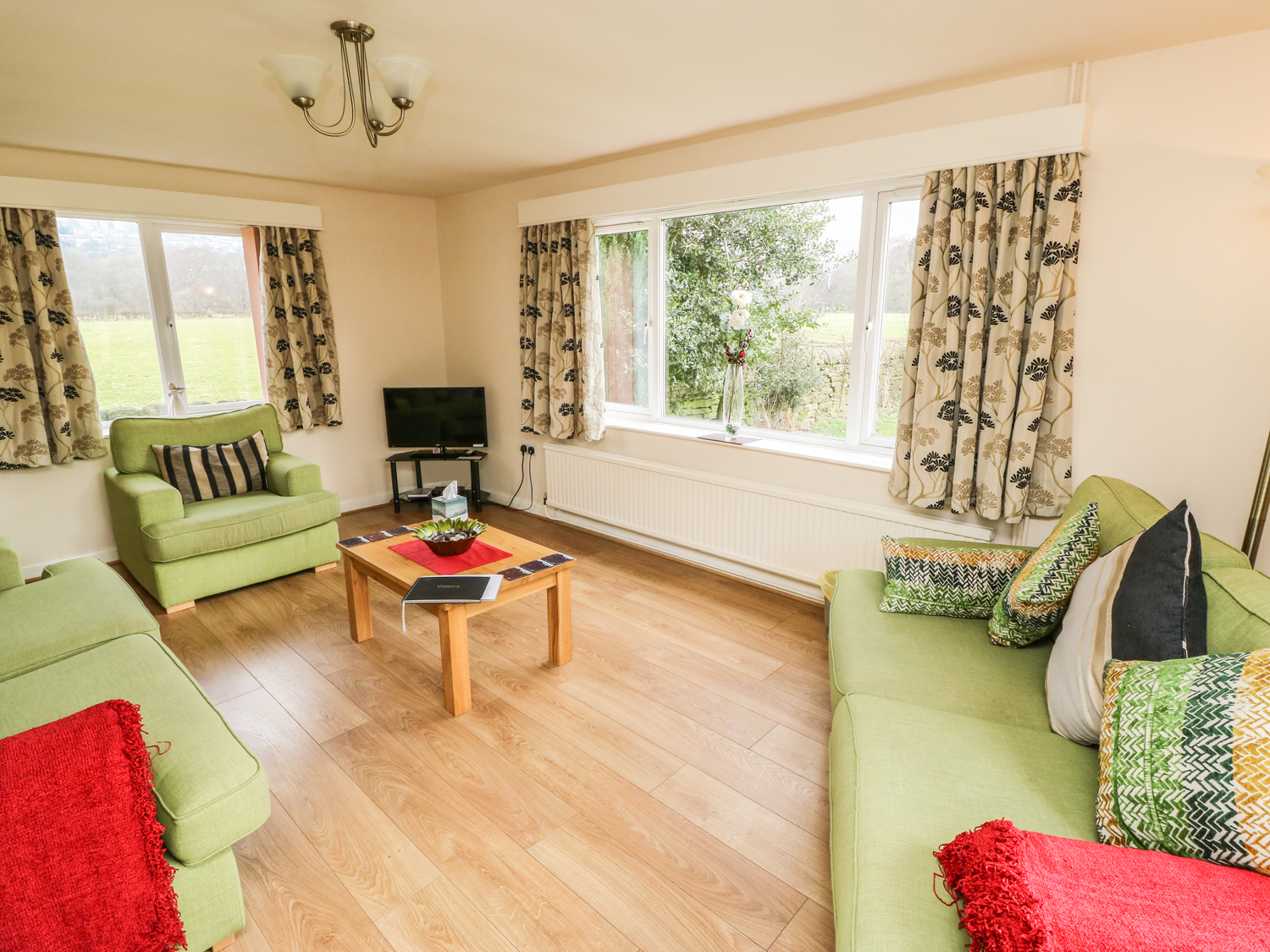 Holiday cottage in Hathersage, Derbyshire - Photo 2