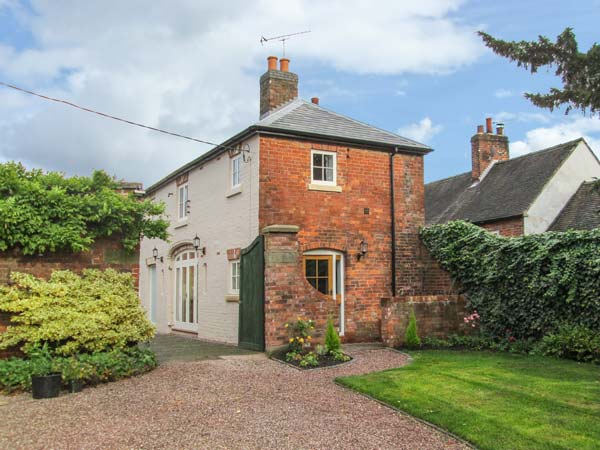 Holiday cottage, Church Leigh (Old Church Coach House)