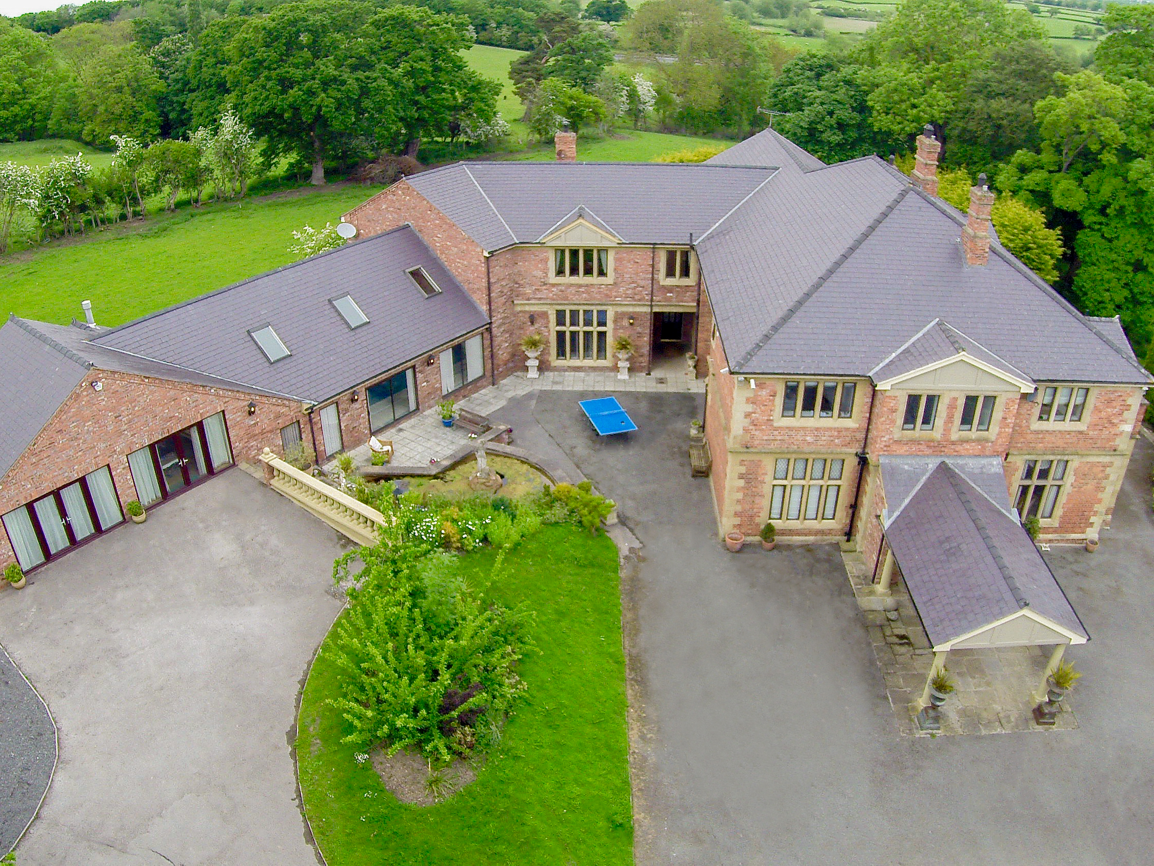 Richmond Hall - Sleeps 19