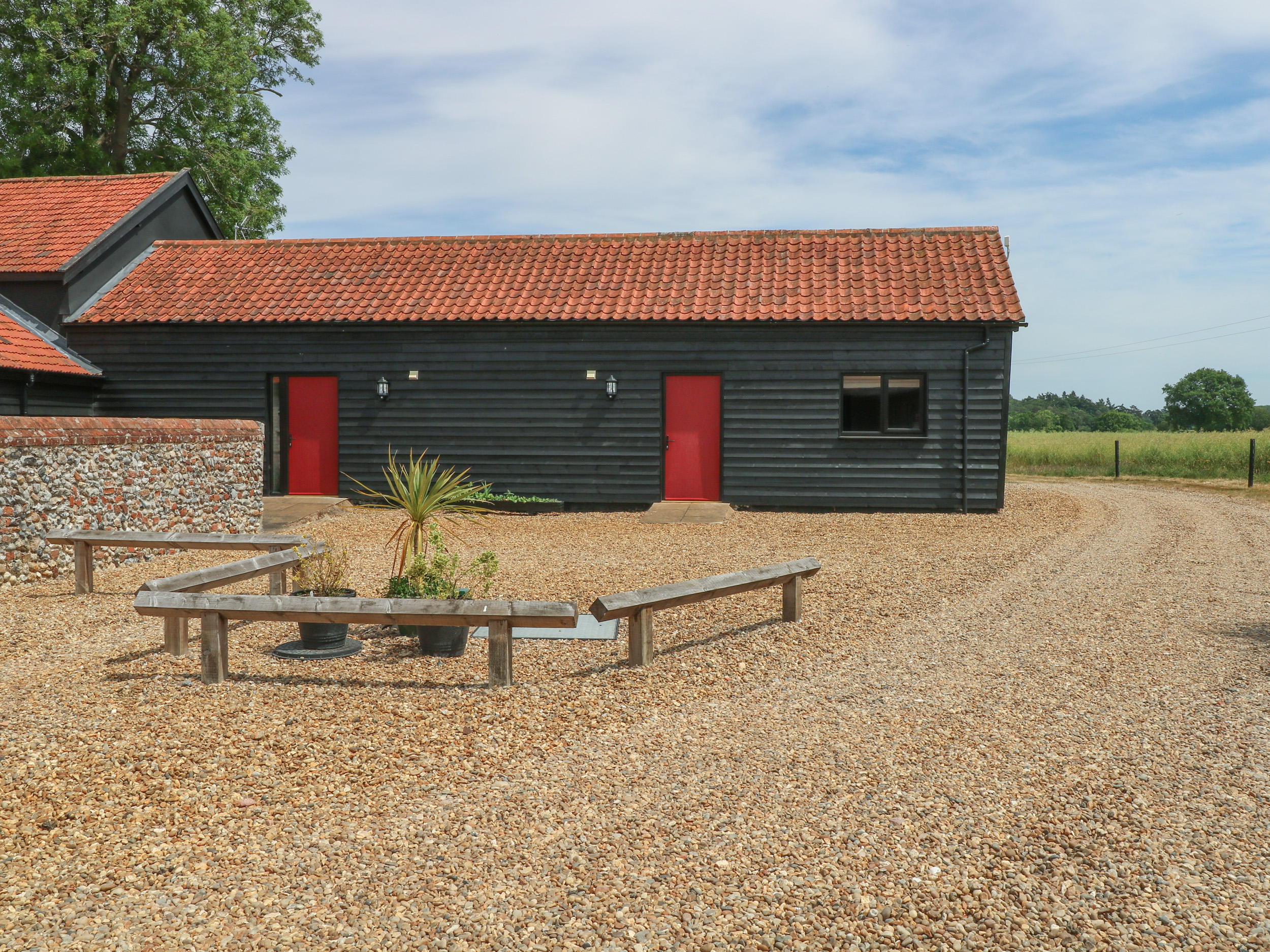 Snowy Owl Barn - Suffolk