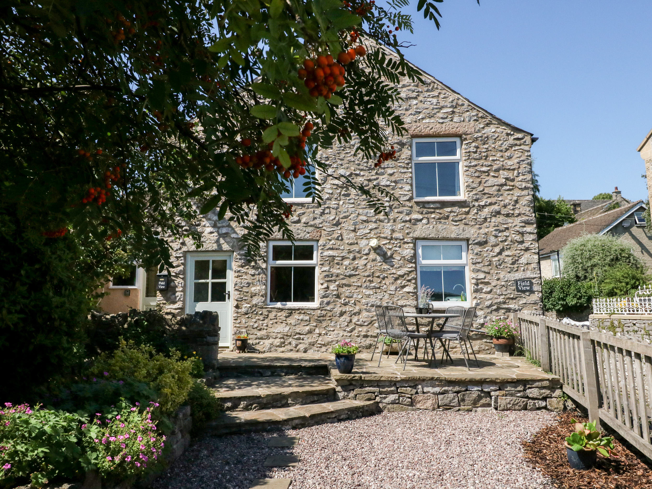Holiday cottage, Bradwell (Field View)