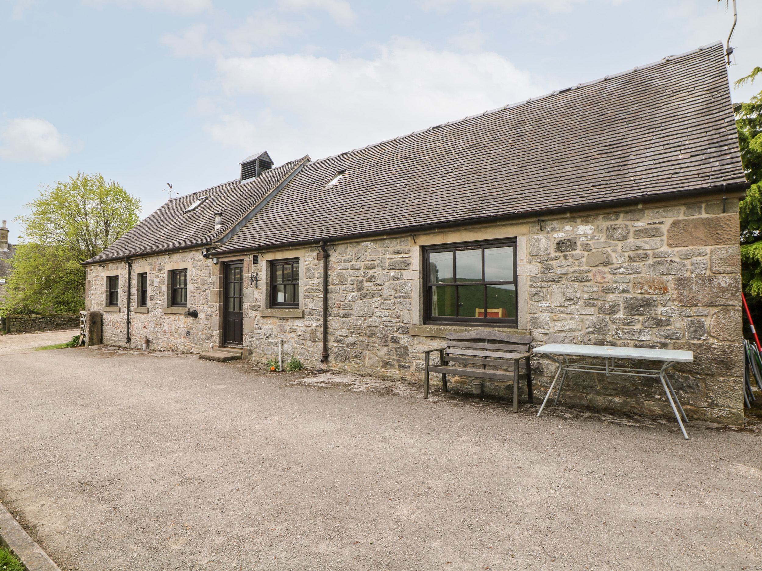 Holiday cottage in Tissington, Derbyshire - Photo 2