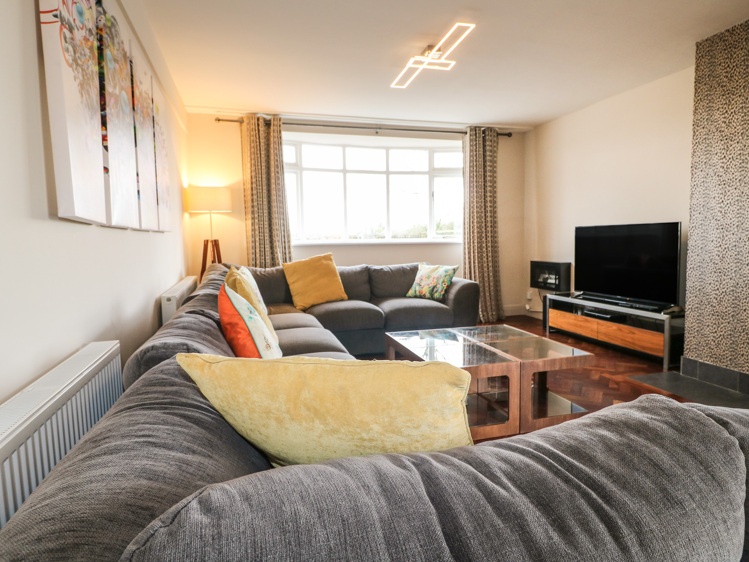 Holiday cottage in Ripley, Derbyshire - Photo 2