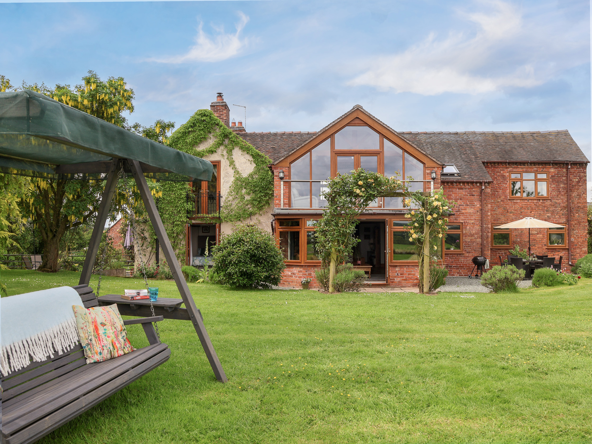 Holiday cottage, Market Drayton ()