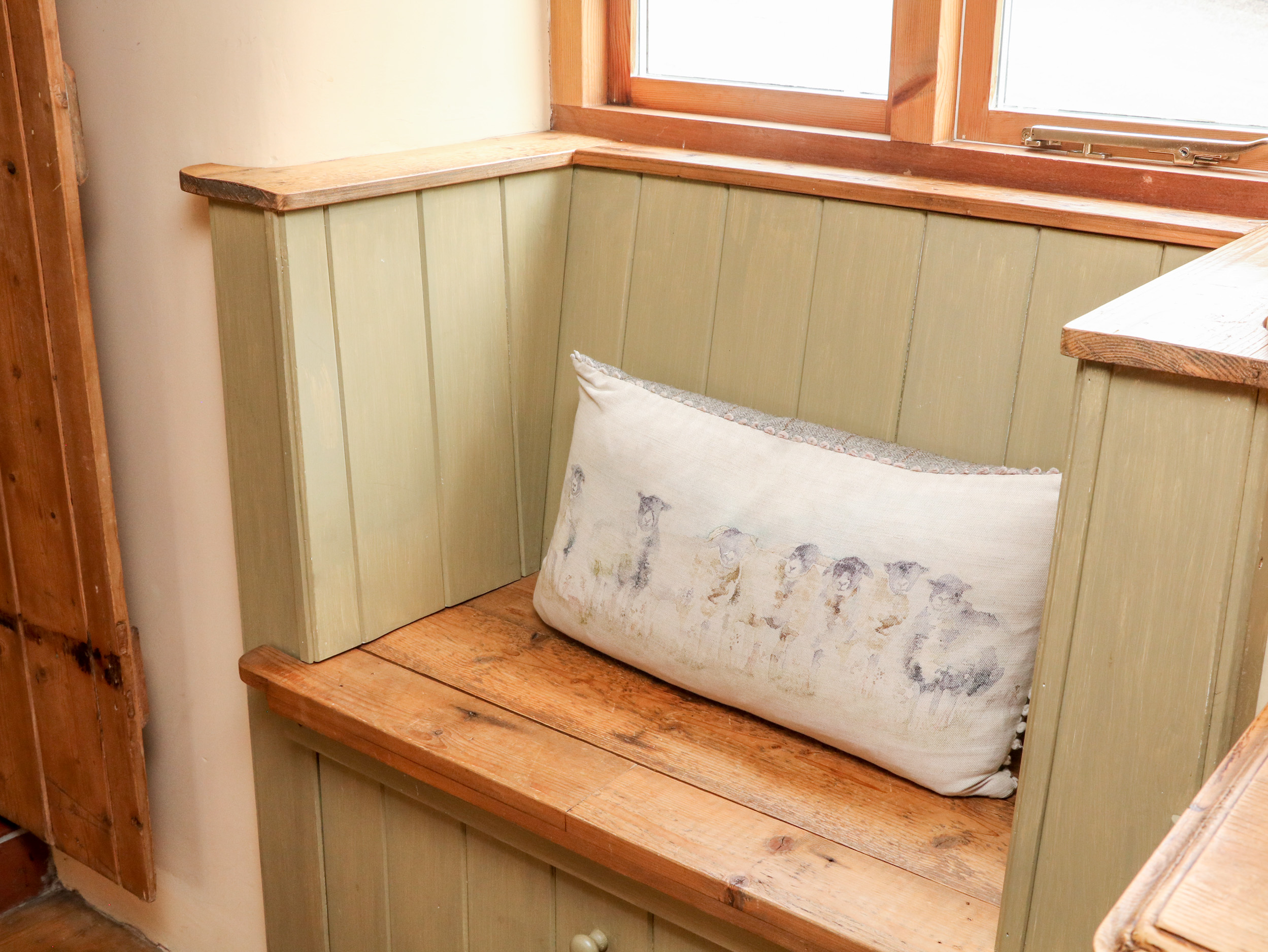 Holiday cottage in Tideswell, Derbyshire - Photo 9
