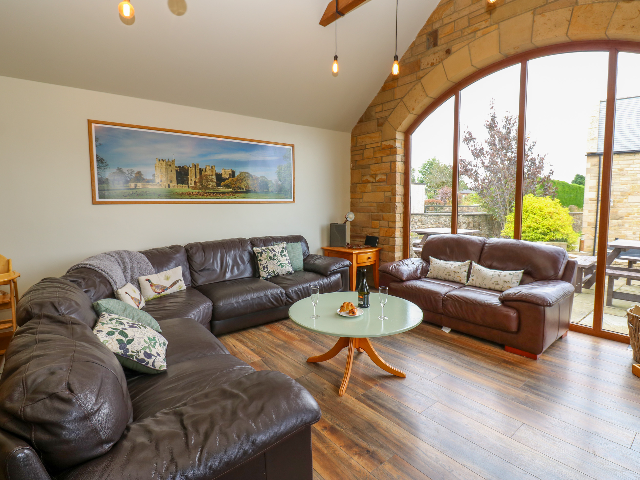 Jacob's Lodge - Sleeps 16