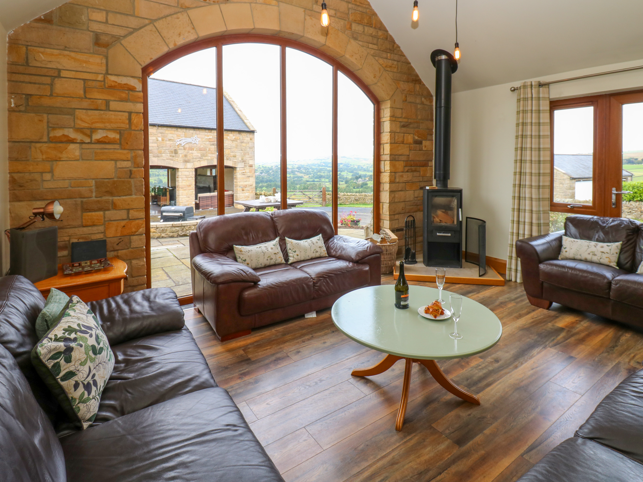 Jacob's Lodge - Sleeps 16