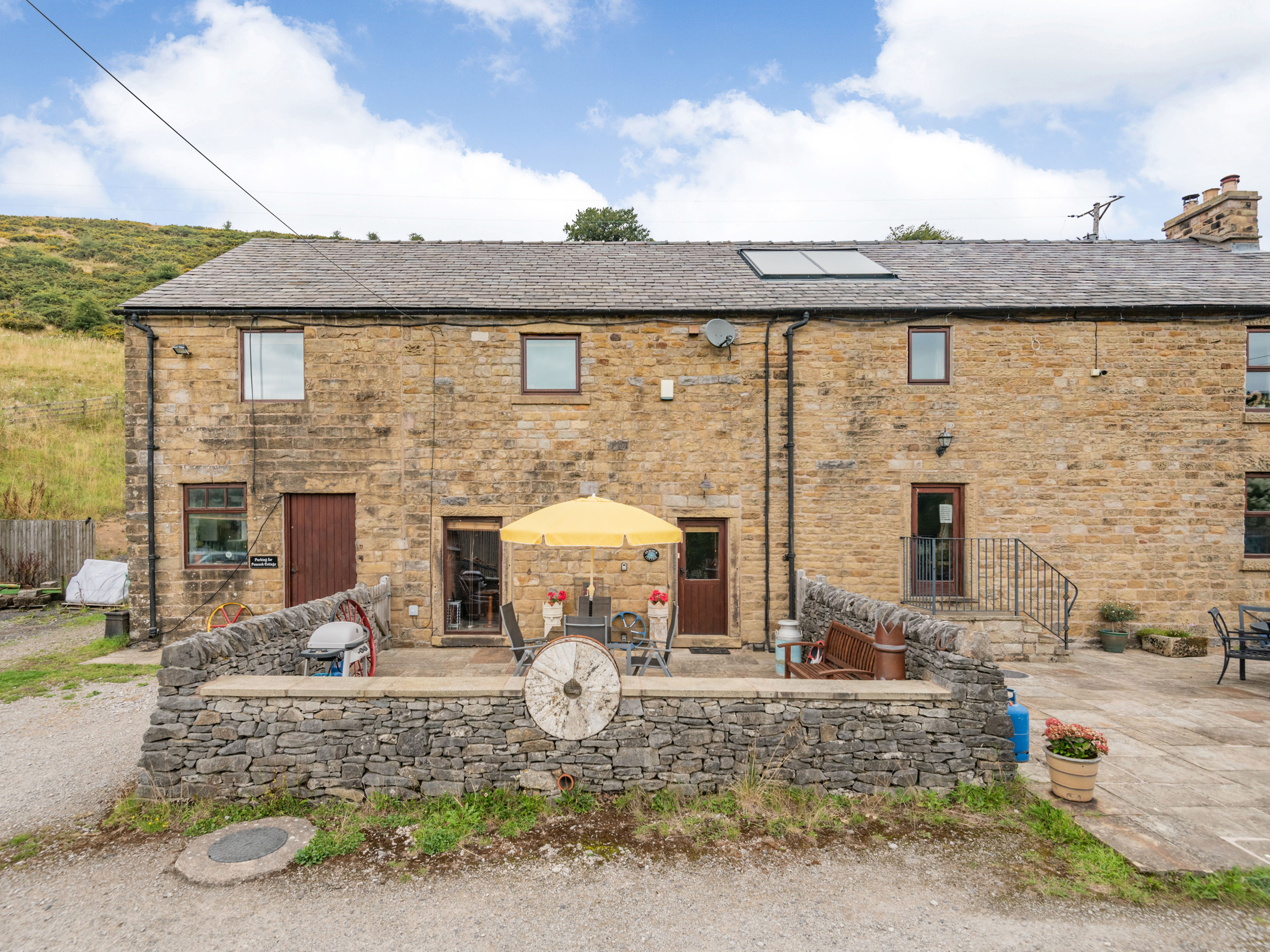 Holiday cottage in Sparrowpit, Derbyshire - Photo 3