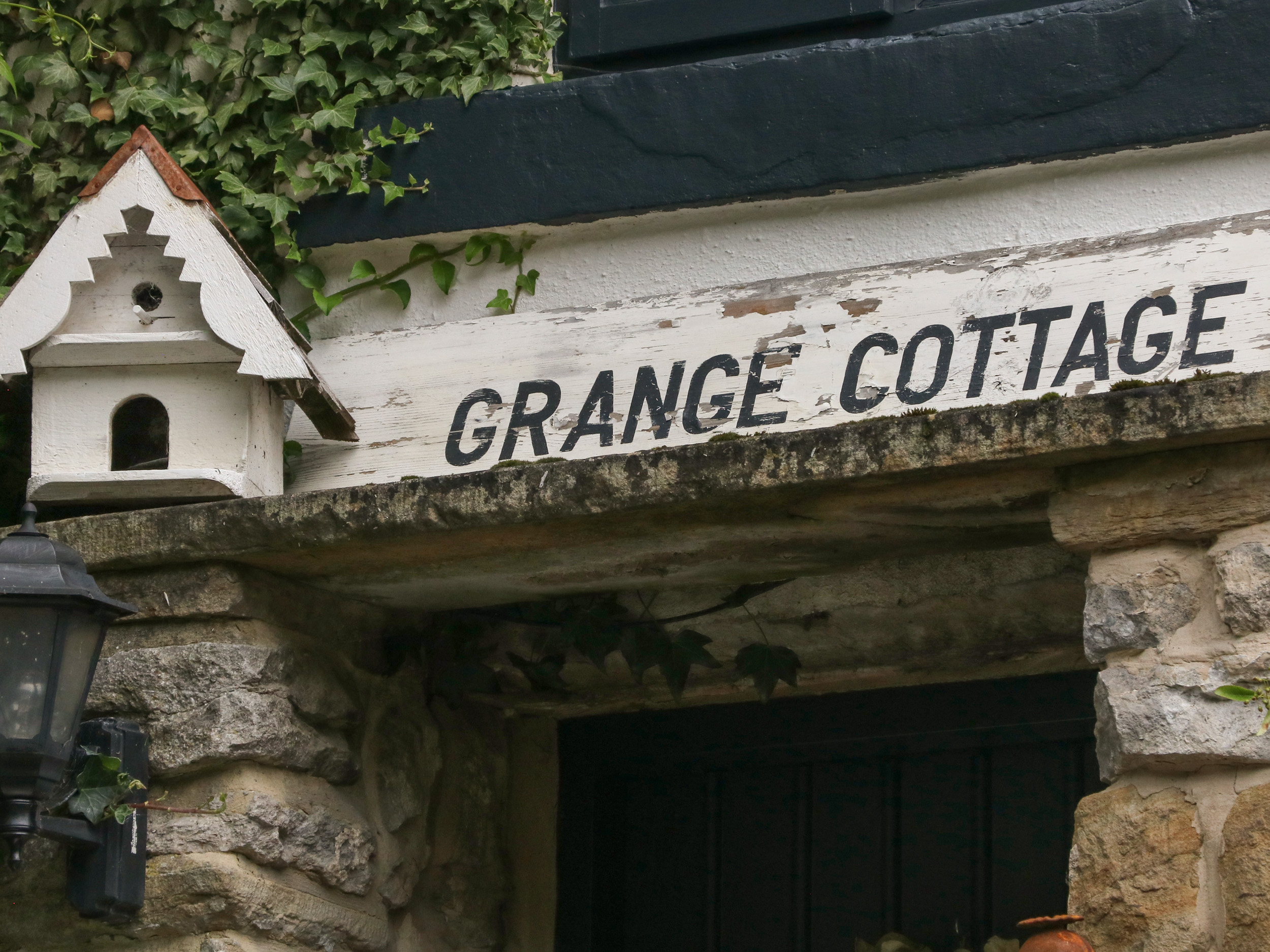 Holiday cottage in Castleton, Derbyshire - Photo 2