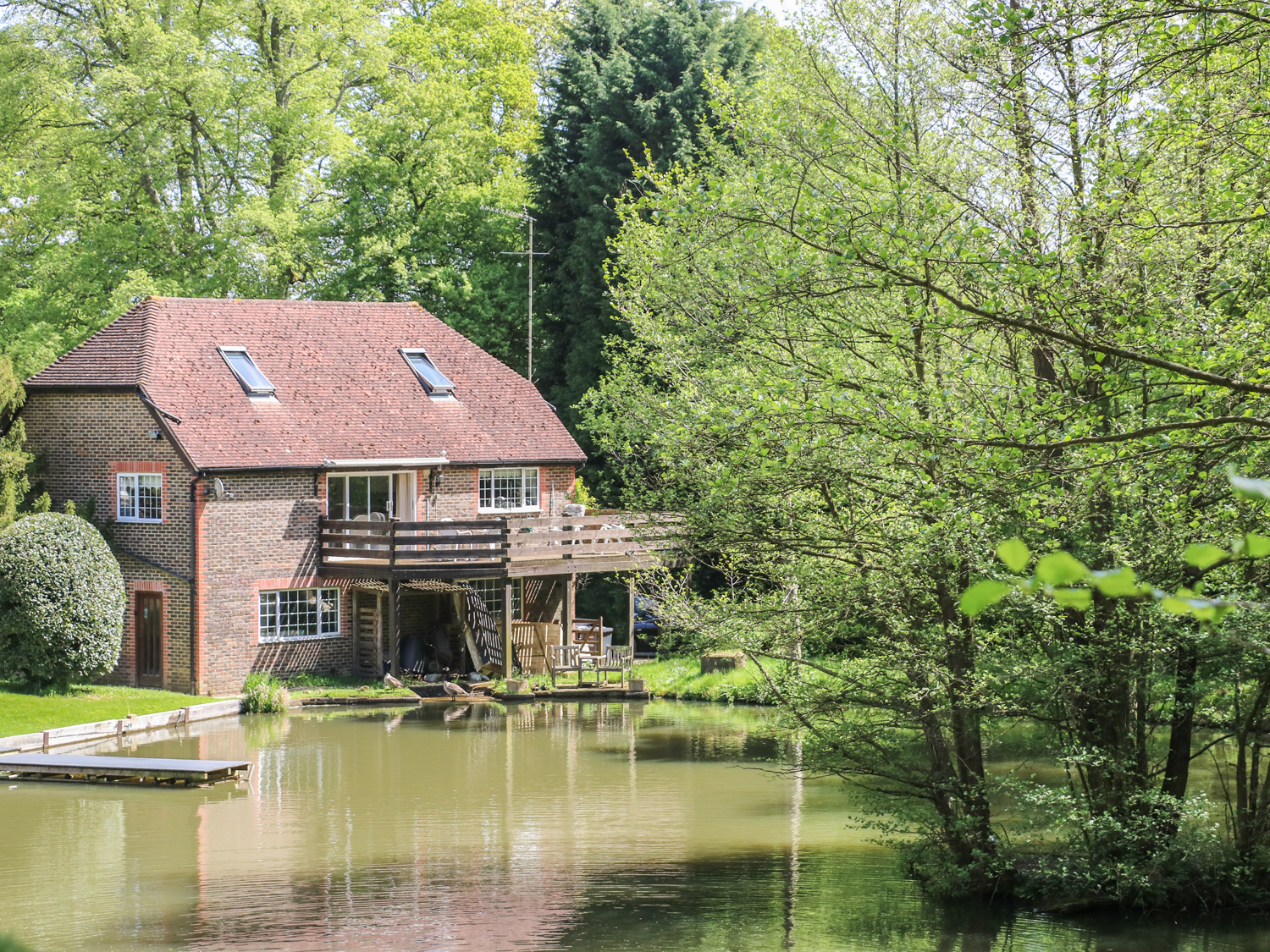 Miswells Cottages - Lake View - Sleeps 6
