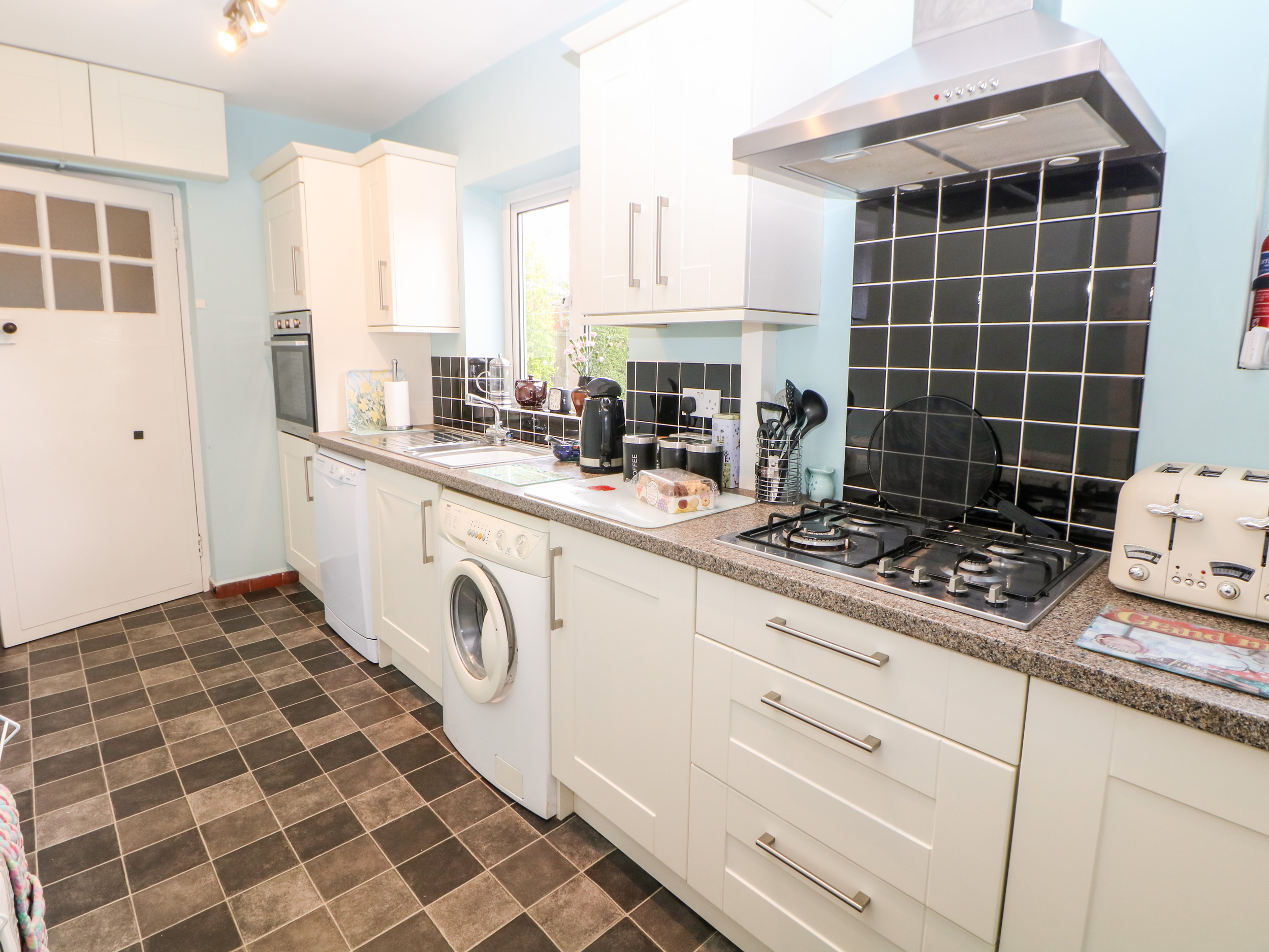 Holiday cottage in Barrow Hill, Derbyshire - Photo 10