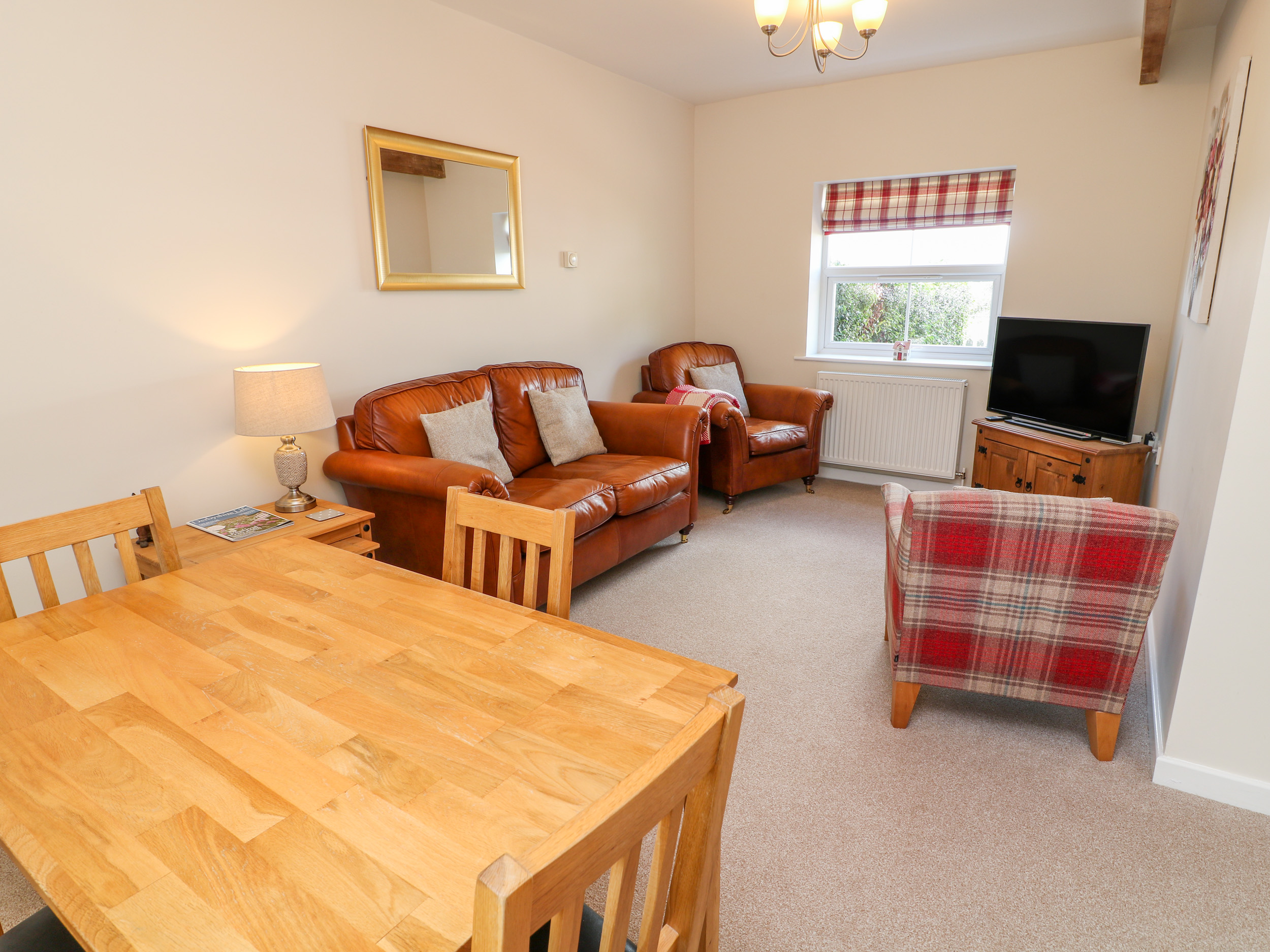 Holiday cottage in Hollington, Derbyshire - Photo 4