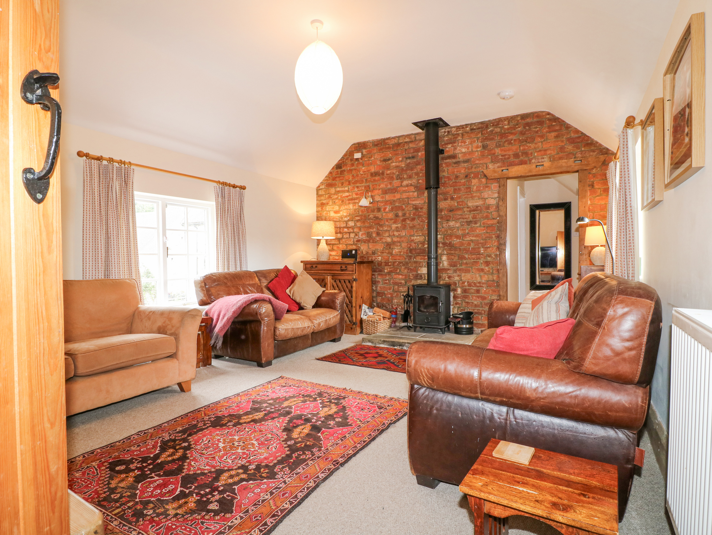 Holiday cottage in Parwich, Derbyshire - Photo 2