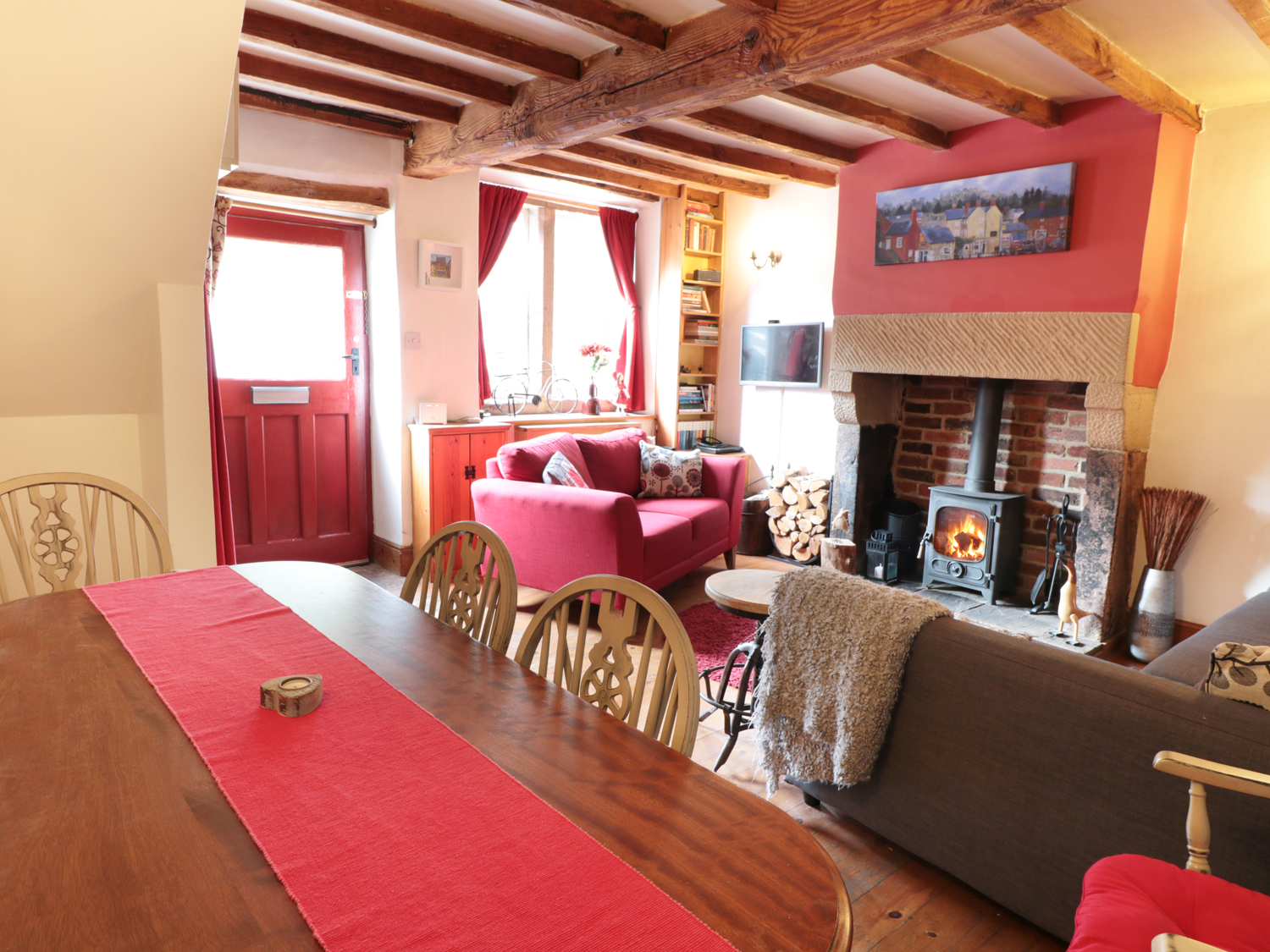 Holiday cottage in Cromford, Derbyshire - Photo 2