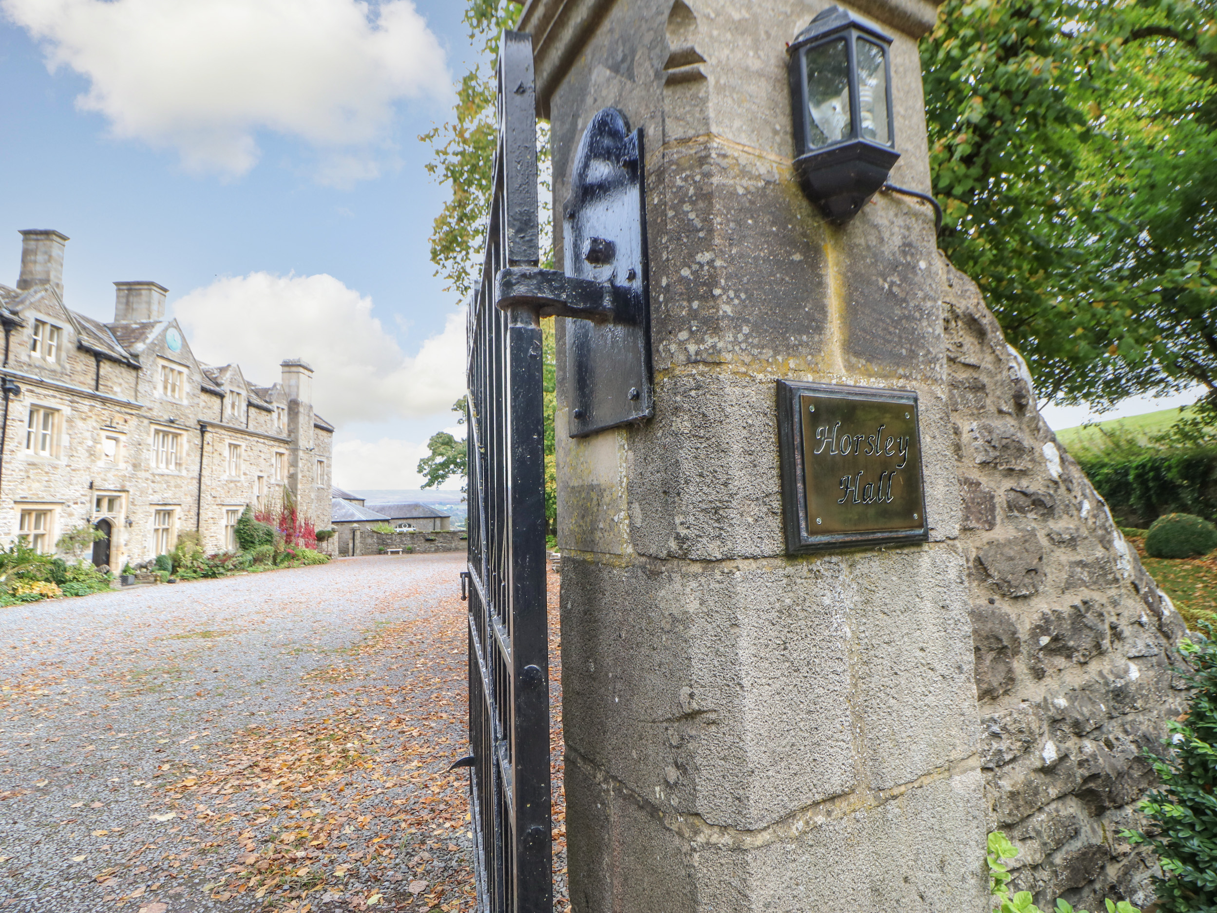 Horsley Hall - Sleeps 20