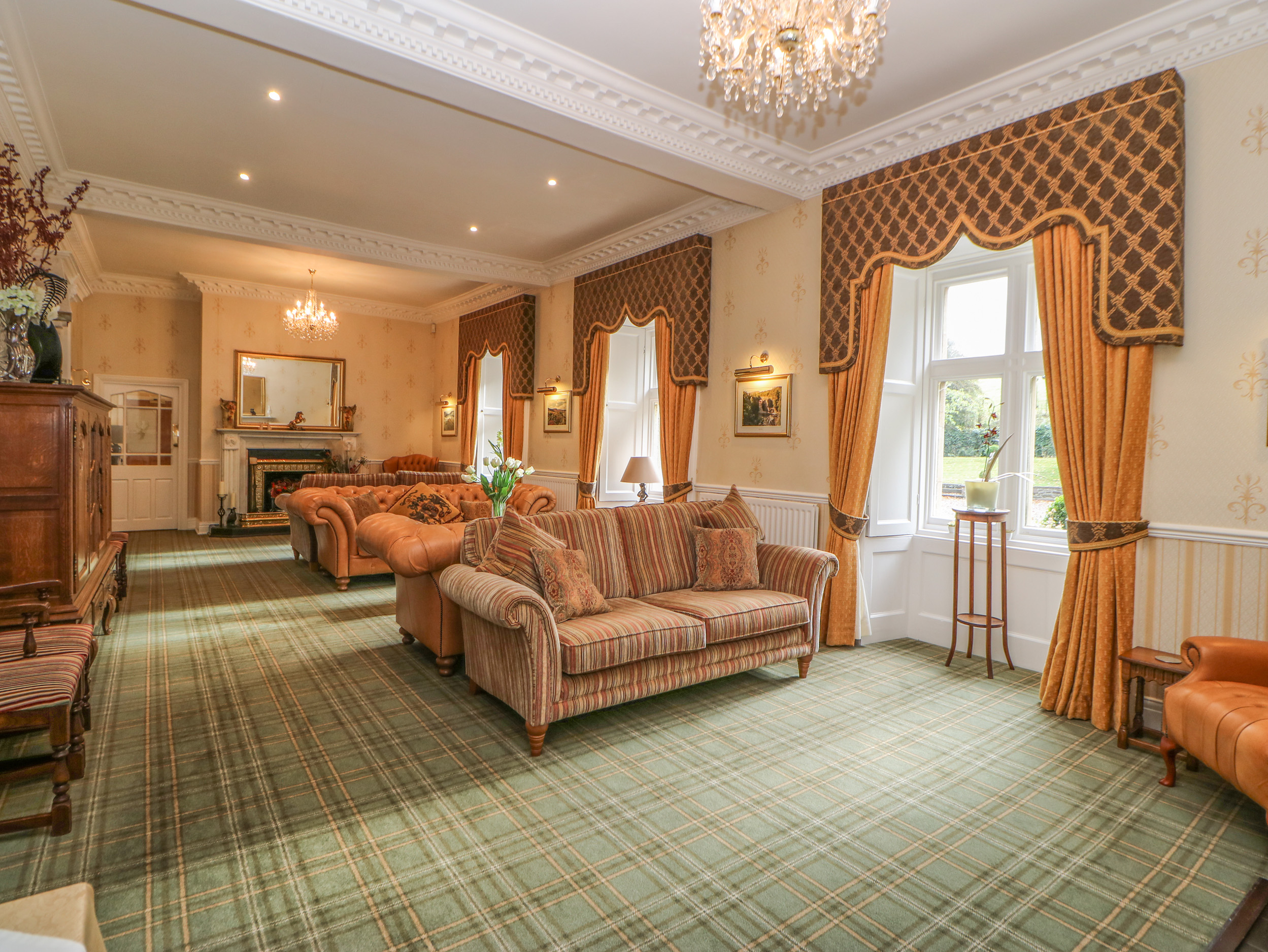 Horsley Hall - Sleeps 20