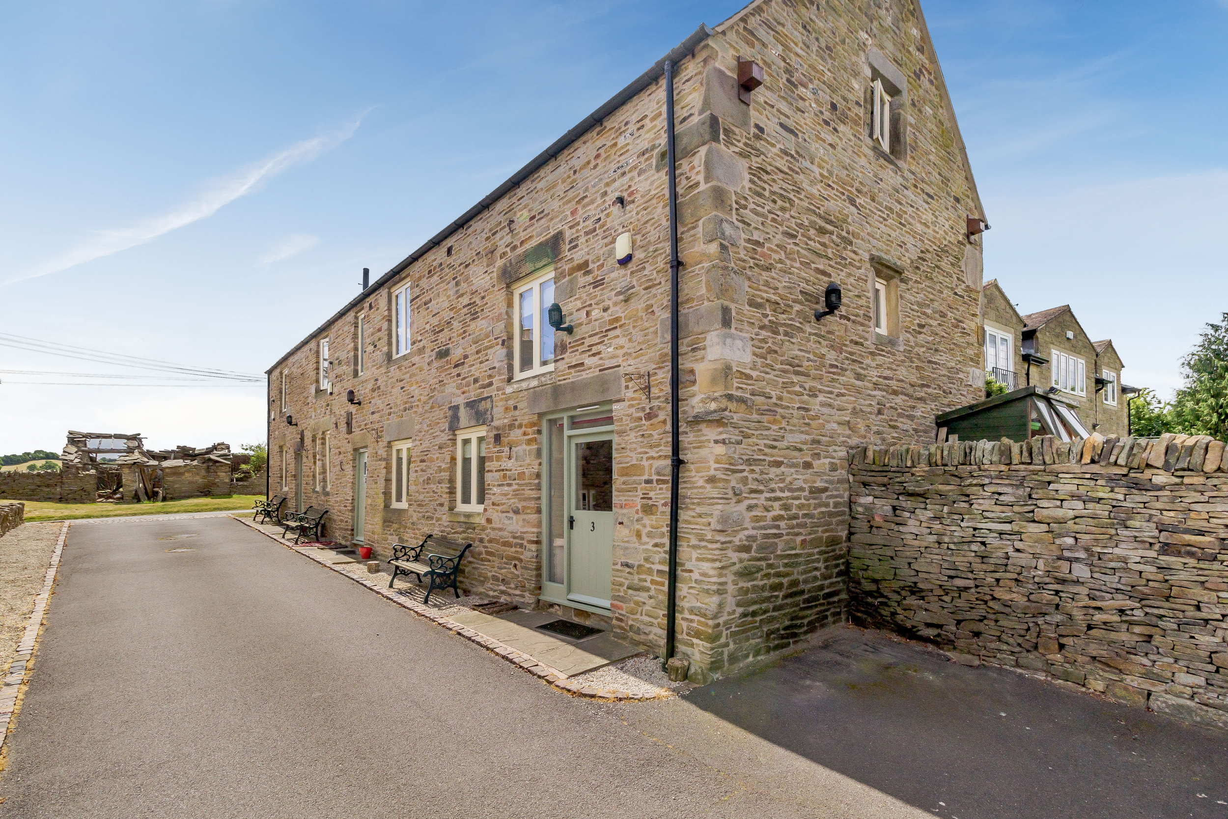 Holiday cottage, Barlow (The Rumblings 2)