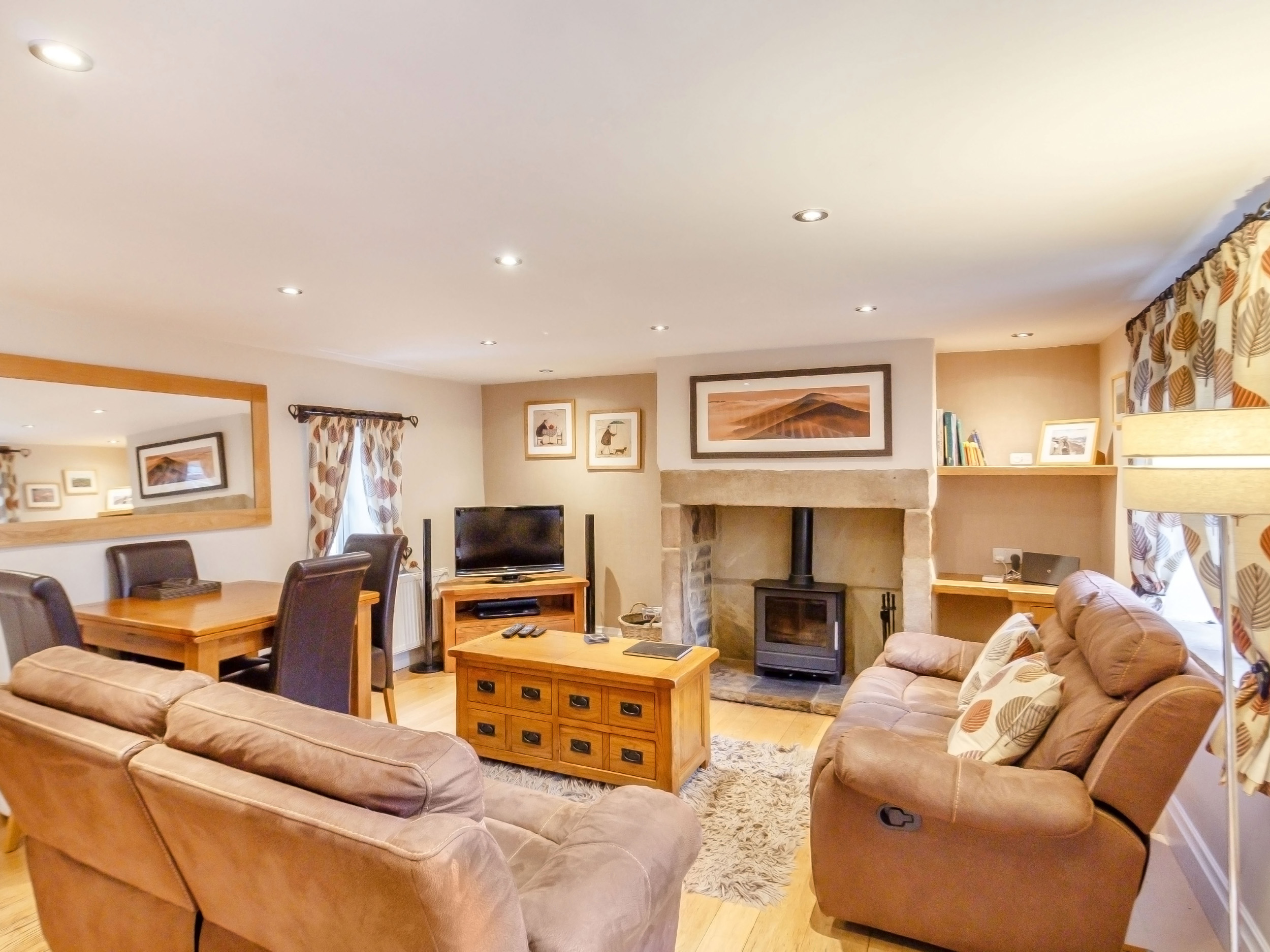 Holiday cottage in Stoney Middleton, Derbyshire - Photo 3