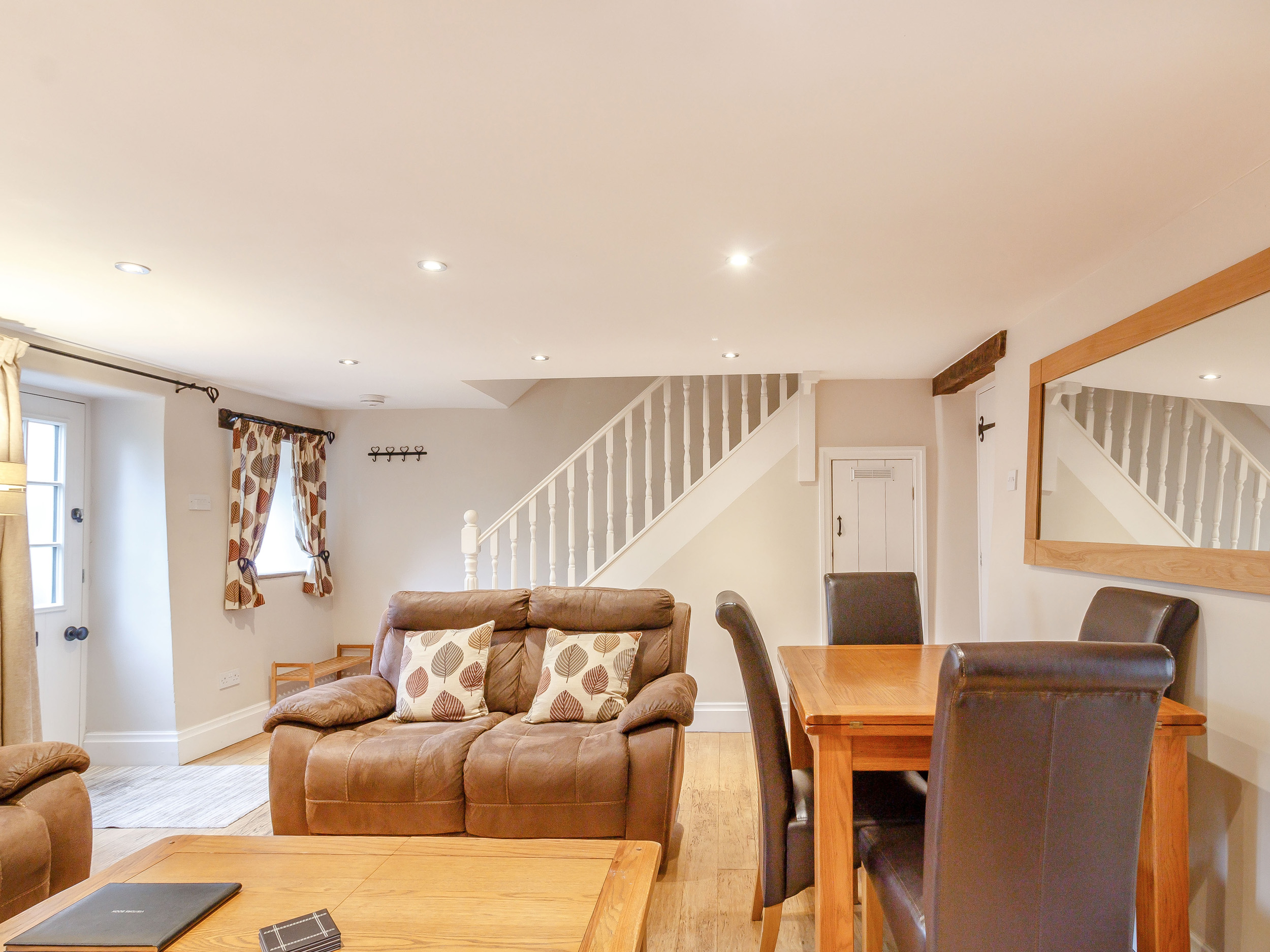 Holiday cottage in Stoney Middleton, Derbyshire - Photo 4