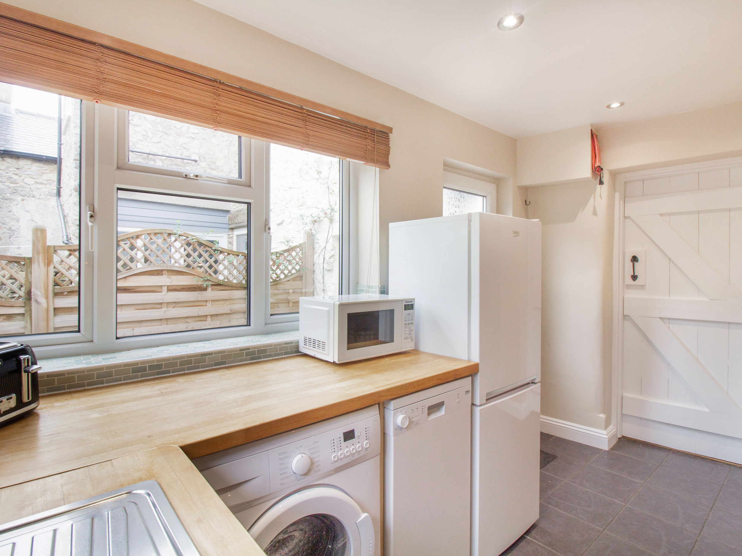 Holiday cottage in Stoney Middleton, Derbyshire - Photo 8