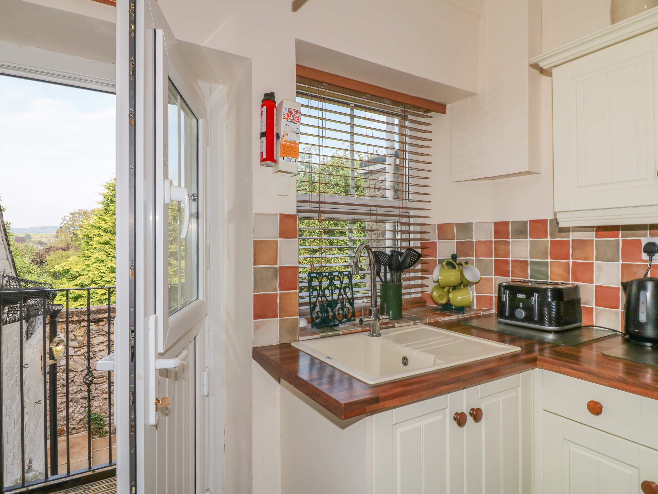 Holiday cottage in Bakewell, Derbyshire - Photo 8