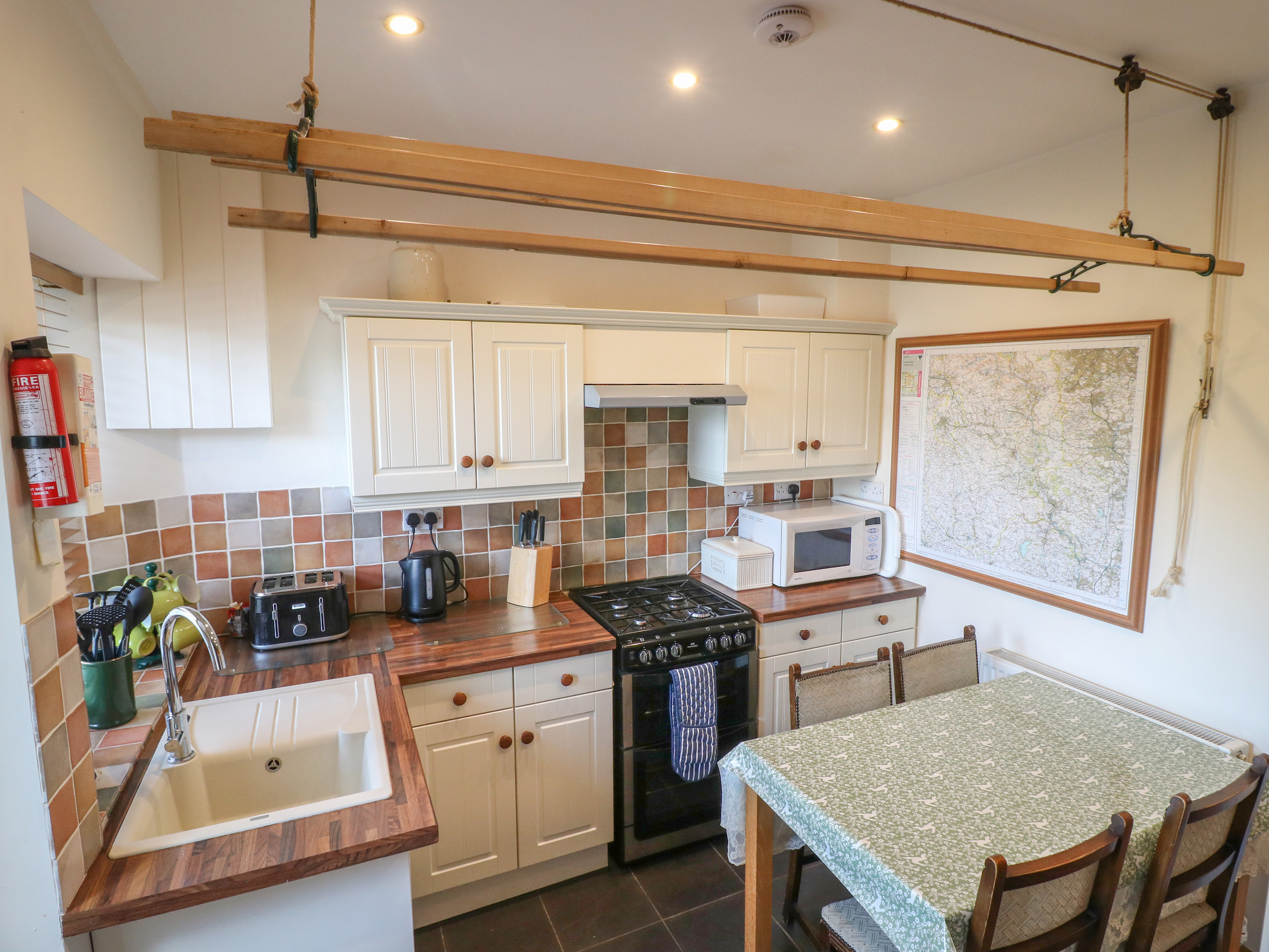 Holiday cottage in Bakewell, Derbyshire - Photo 9