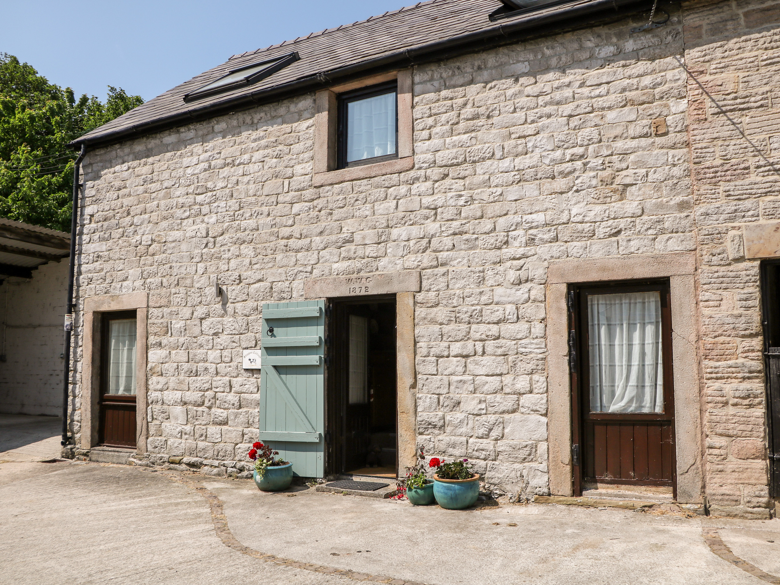 Holiday cottage in Castleton, Derbyshire - Photo 1