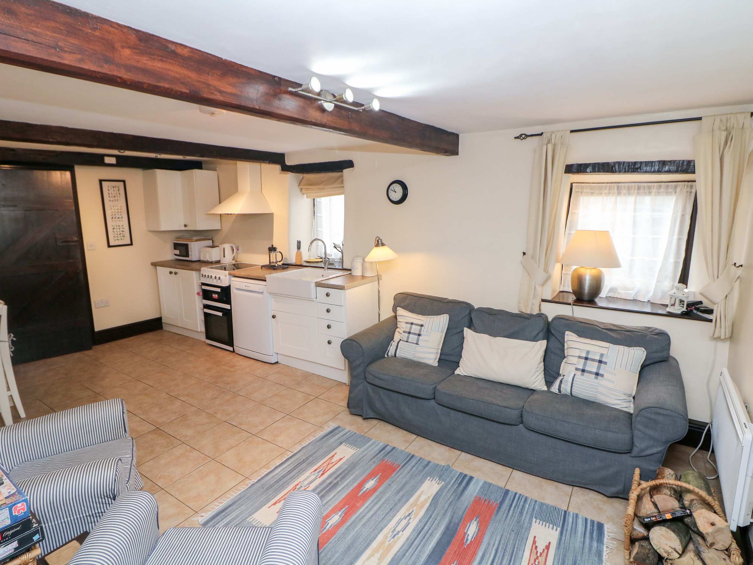 Holiday cottage in Castleton, Derbyshire - Photo 2