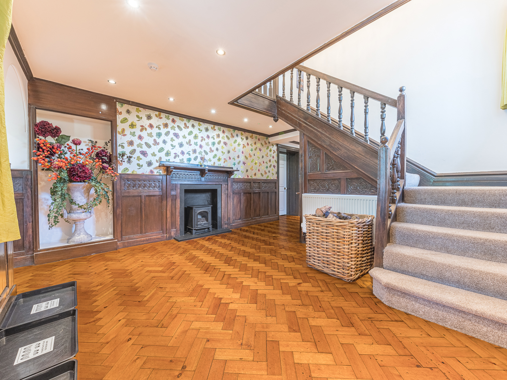 The Oaks - Sleeps 25